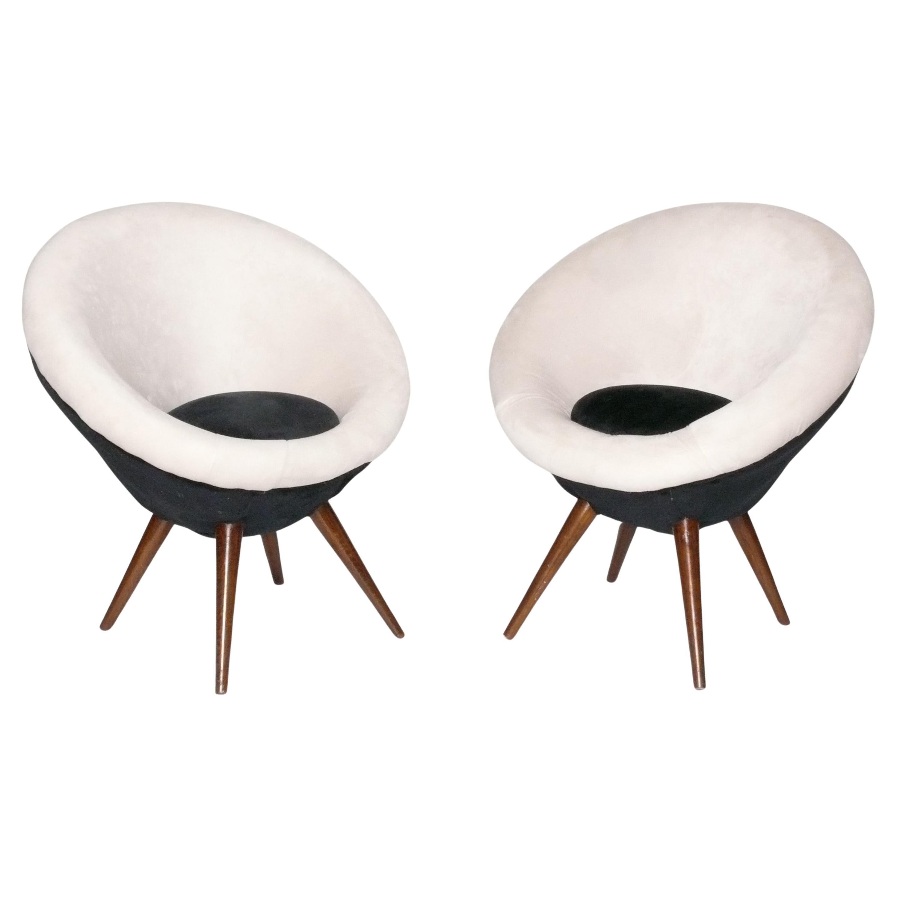 Pair of Egg or Ouef Lounge Chairs Mid Century French Style Petite Size For Sale