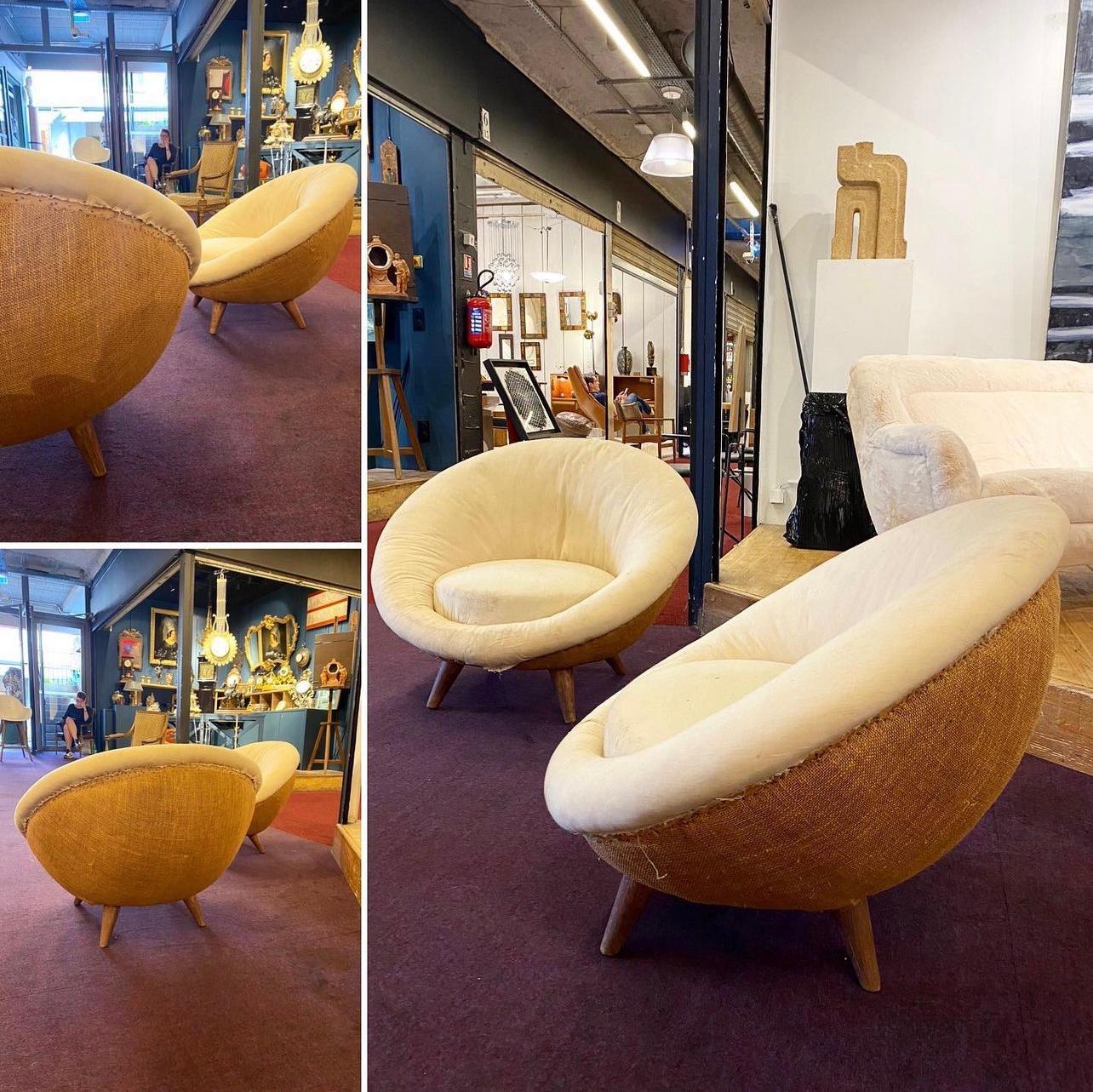 Mid-20th Century Pair of egg-shaped armchairs, Italy, 1950s For Sale