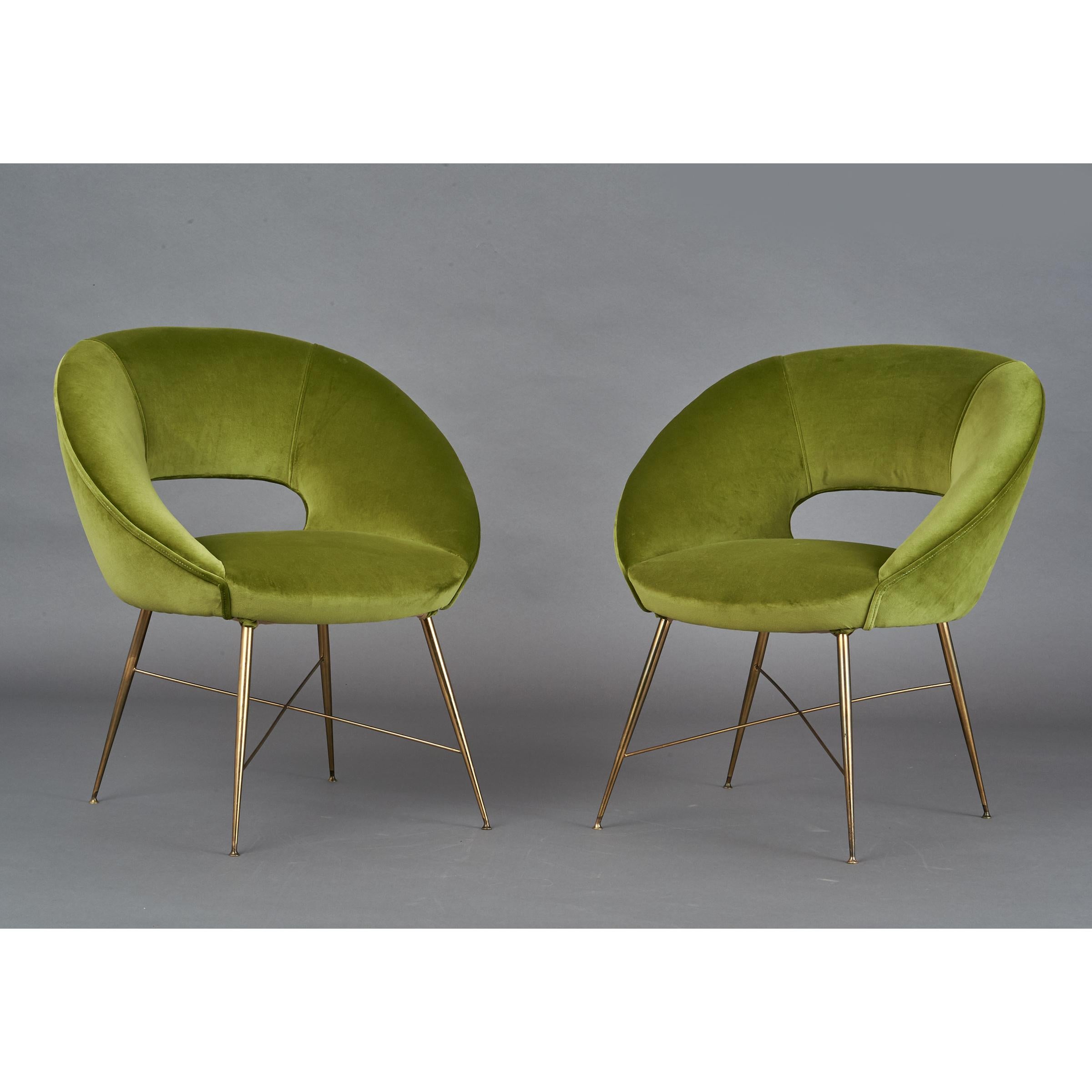 Pair of Egg Shaped Modernist Italian Armchairs, 1950s 1