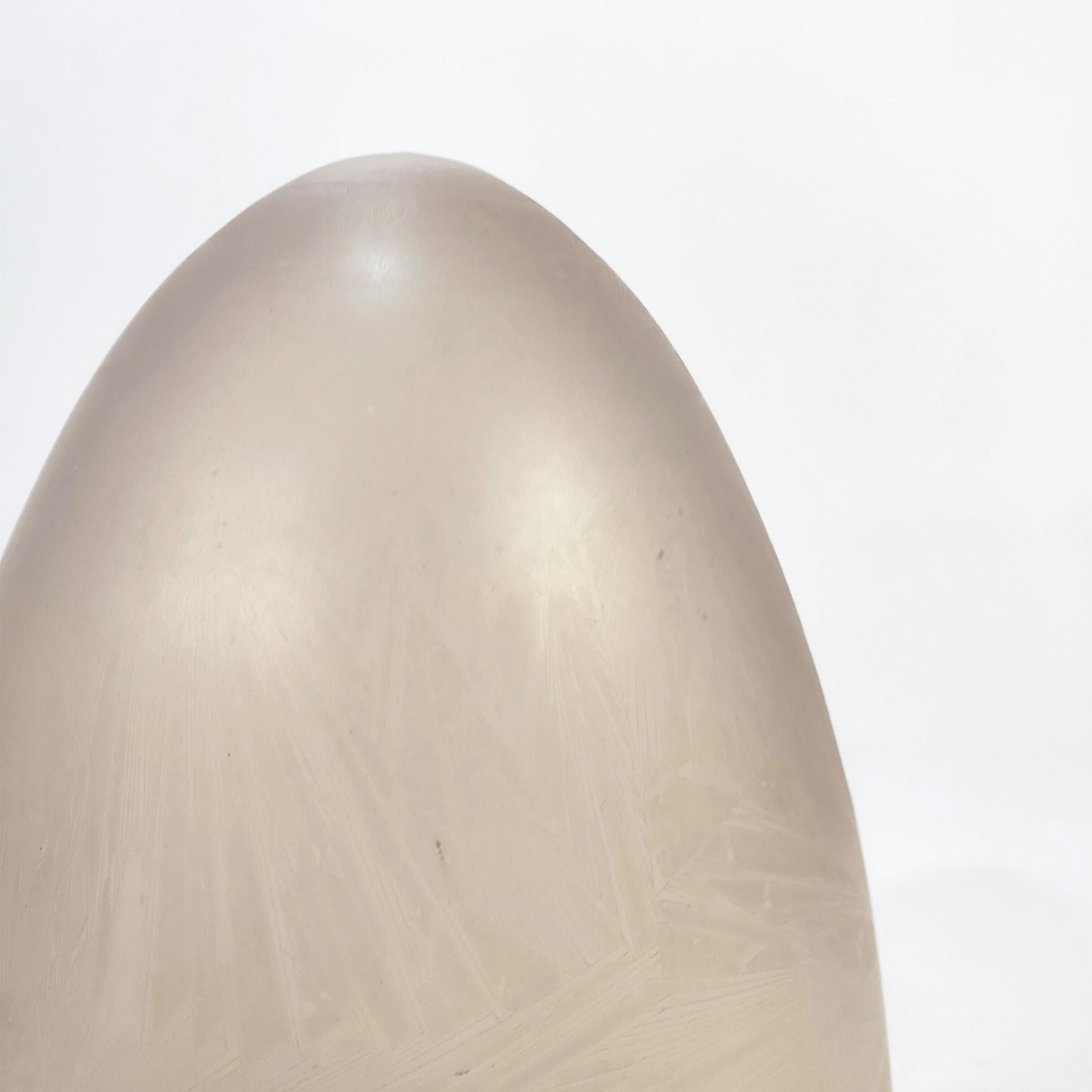 Pair of egg shapped glazed glass table lamps in Space Age style, Italy, 1970s (Handgefertigt) im Angebot