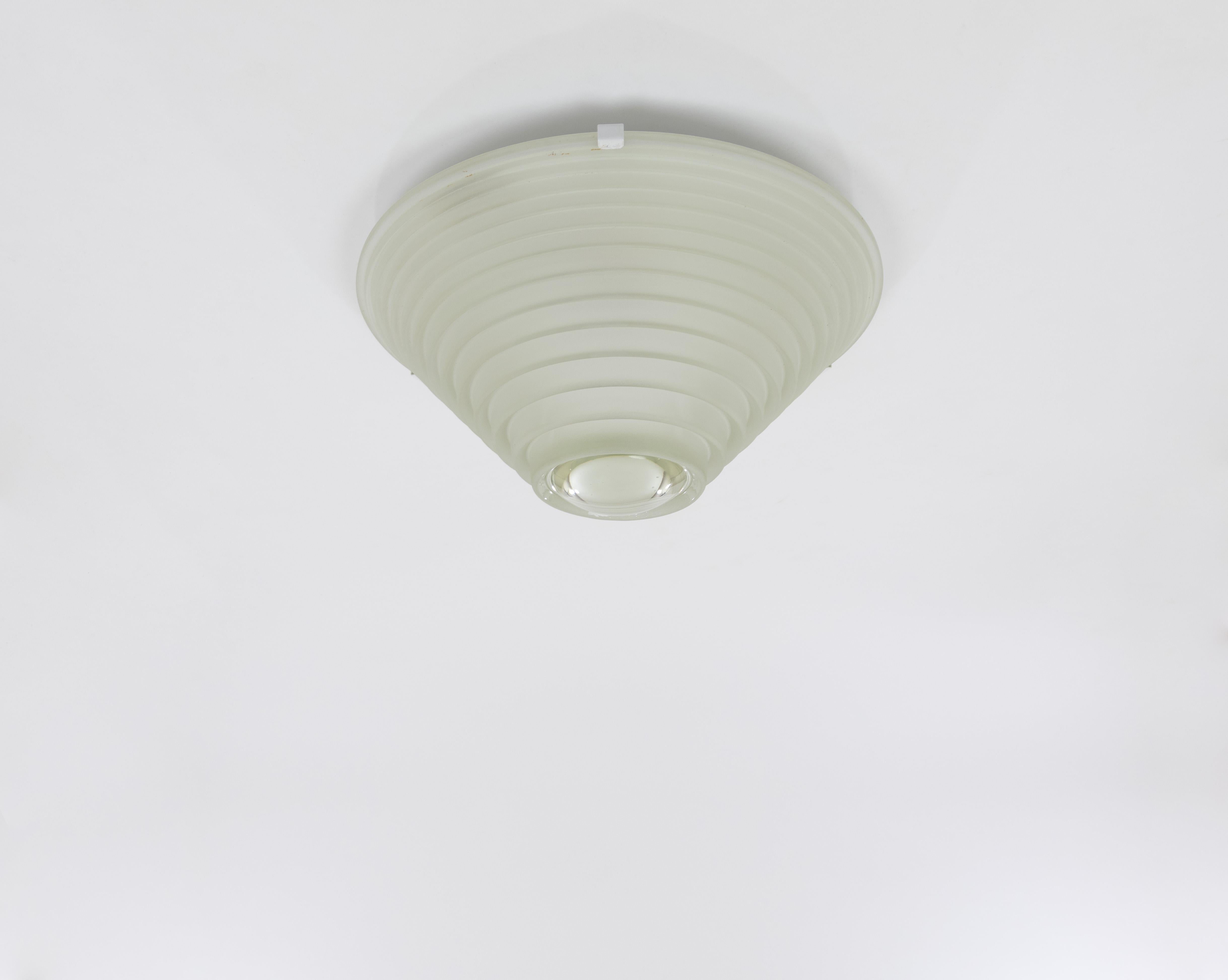 Fine XX secolo Coppia di lampade da soffitto Egina di Angelo Mangiarotti per Artemide, anni '70 in vendita