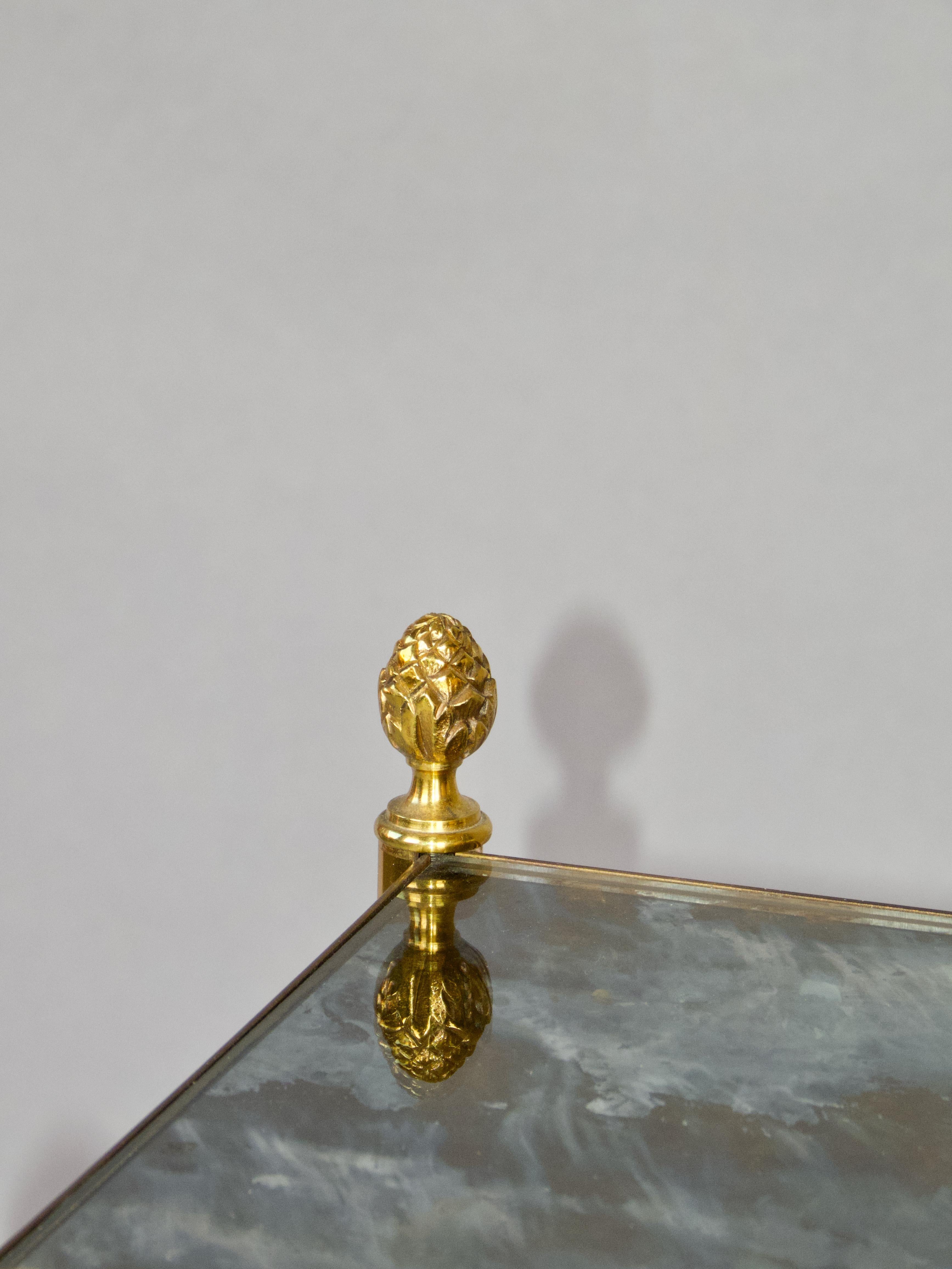 Paire de tables d'appoint en verre églomisé et laiton en vente 2