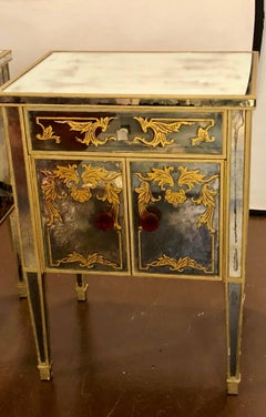 Pair of Églomisé Italian Hollywood Regency Mirrored Nightstands or End Tables