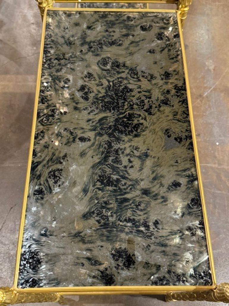 Paire de tables d'appoint 