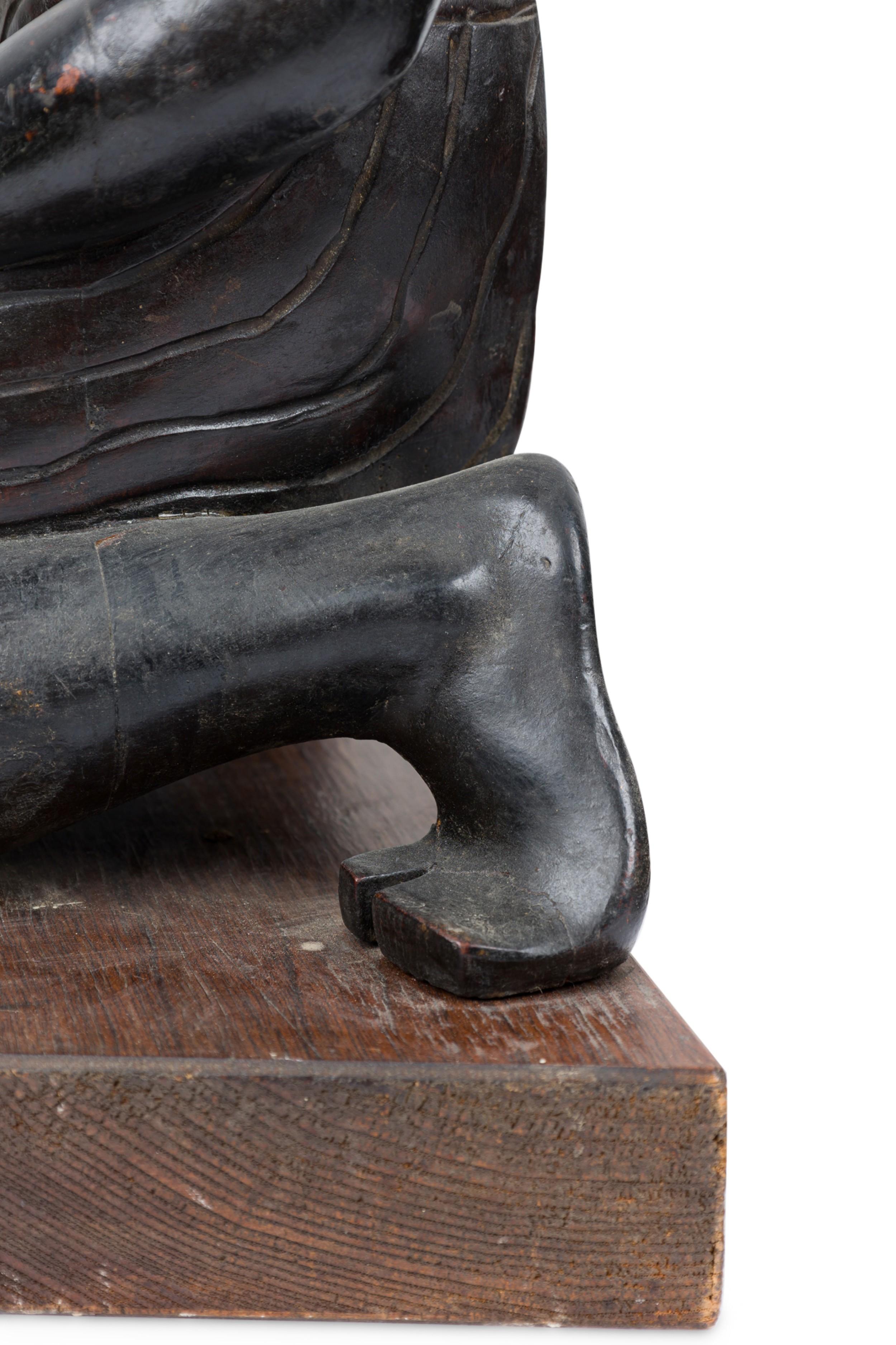 Pair of Egyptian Carved Ebonized Kneeling Figures For Sale 2
