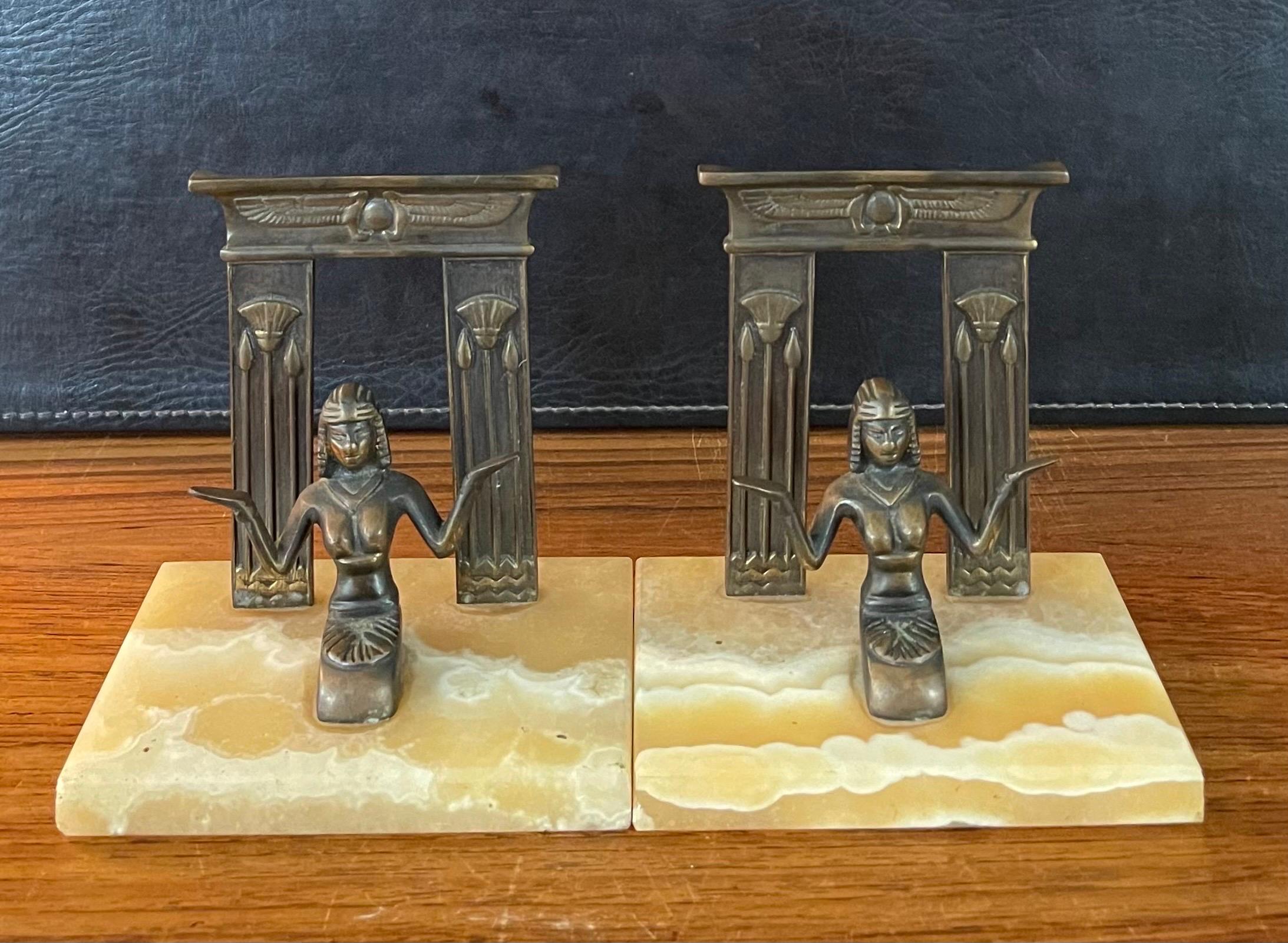 20th Century Pair of Egyptian Revival Bronze Bookends on Marble Blocks For Sale