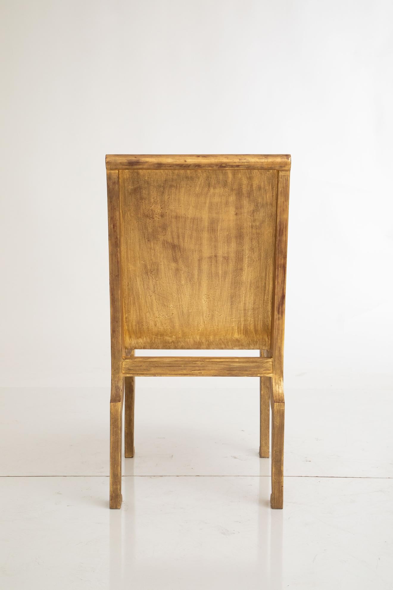 Paire de chaises sculpturales en métal doré de style néo-égyptien en vente 2