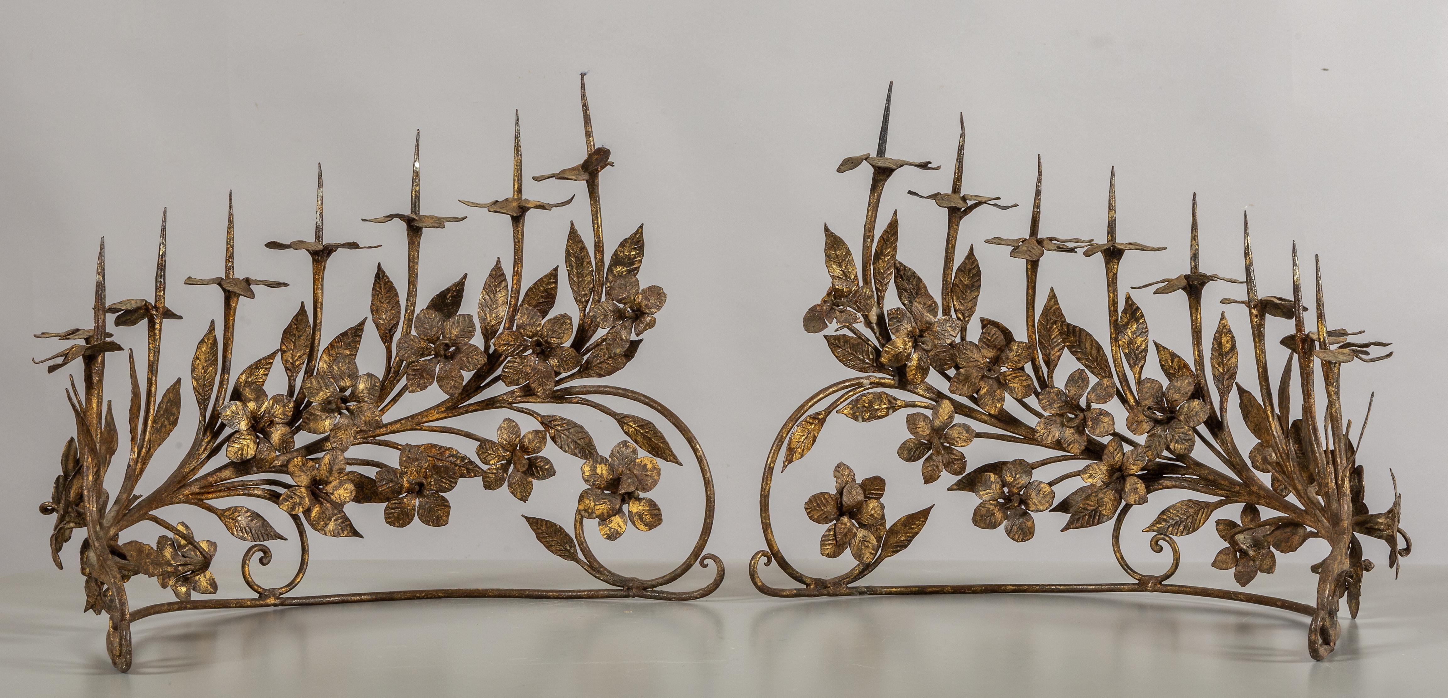 Pair of eight-light antique vintage Italian candelabrum in wrought gilded iron In Good Condition For Sale In Leesburg, VA