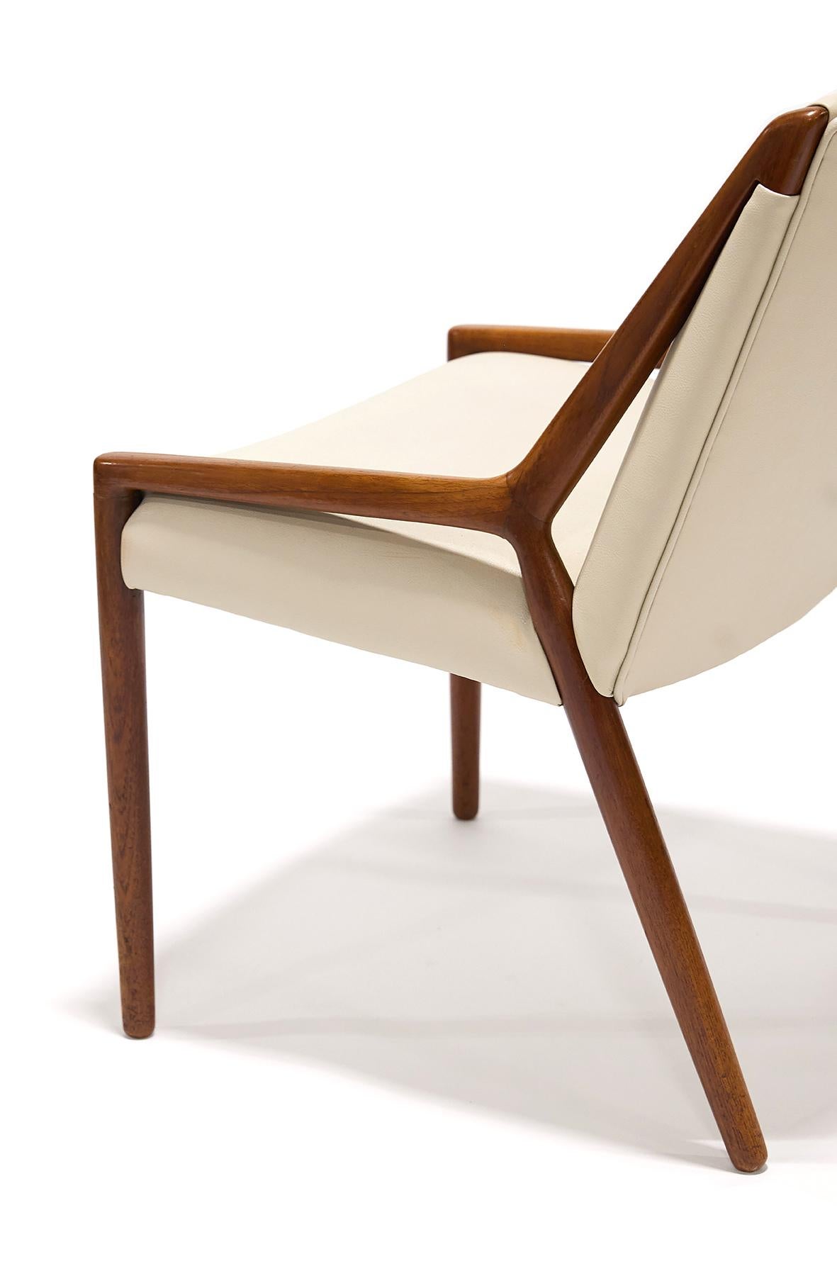 Leather Pair of Ejner Larsen and Aksel Bender Madsen Chairs for Willy Beck, 1951 For Sale