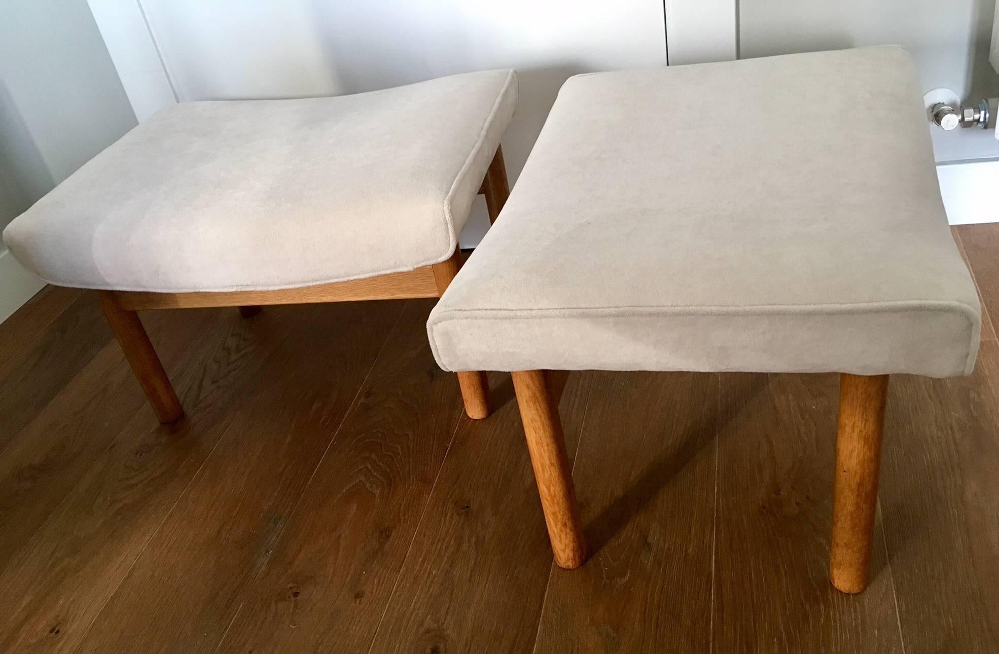 Danish Pair of Scandinavian Modern Oak Stools Produced by Willy Beck For Sale