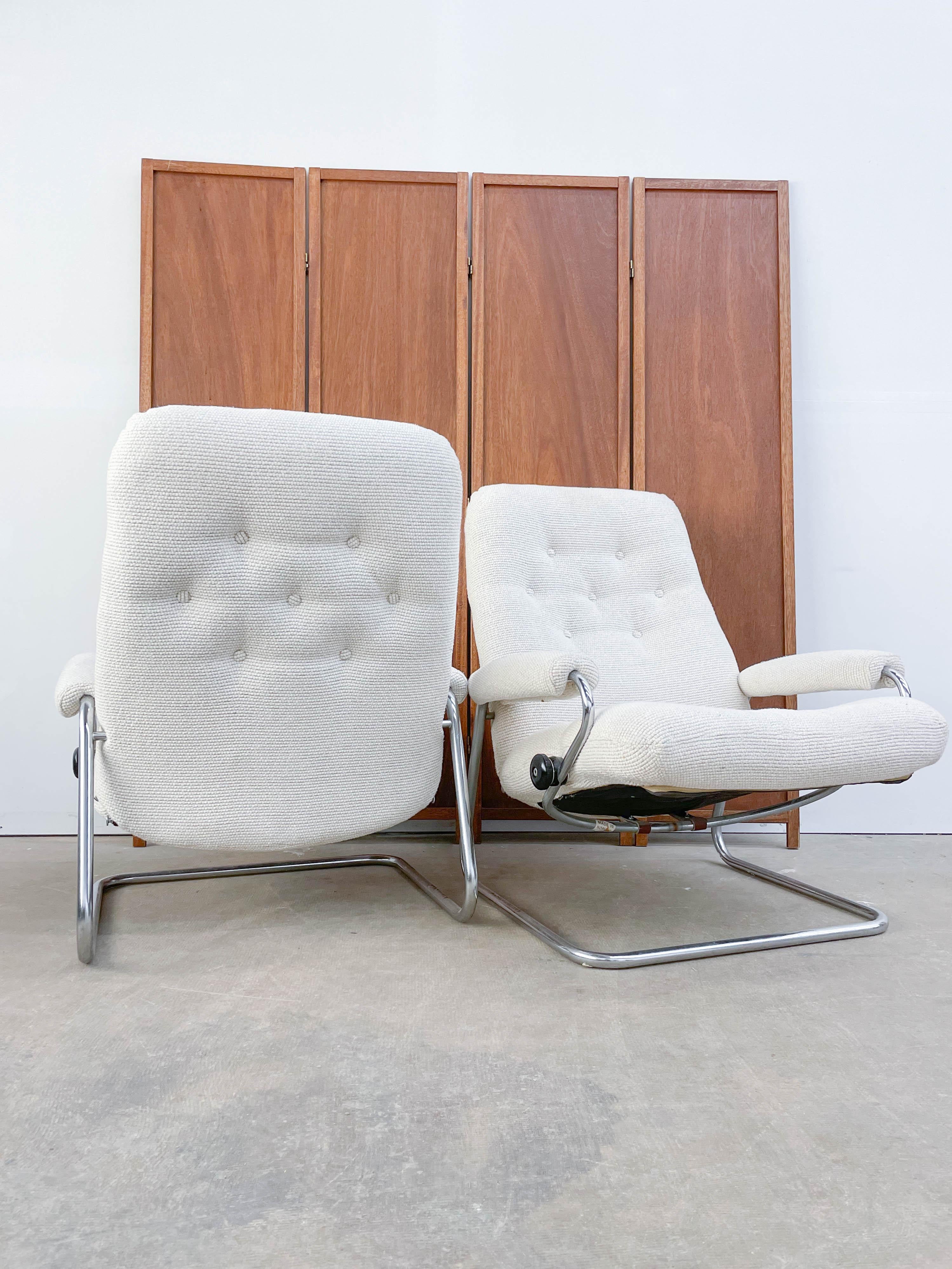 Norwegian Pair of Ekornes 1970s Recliners with Ottomans