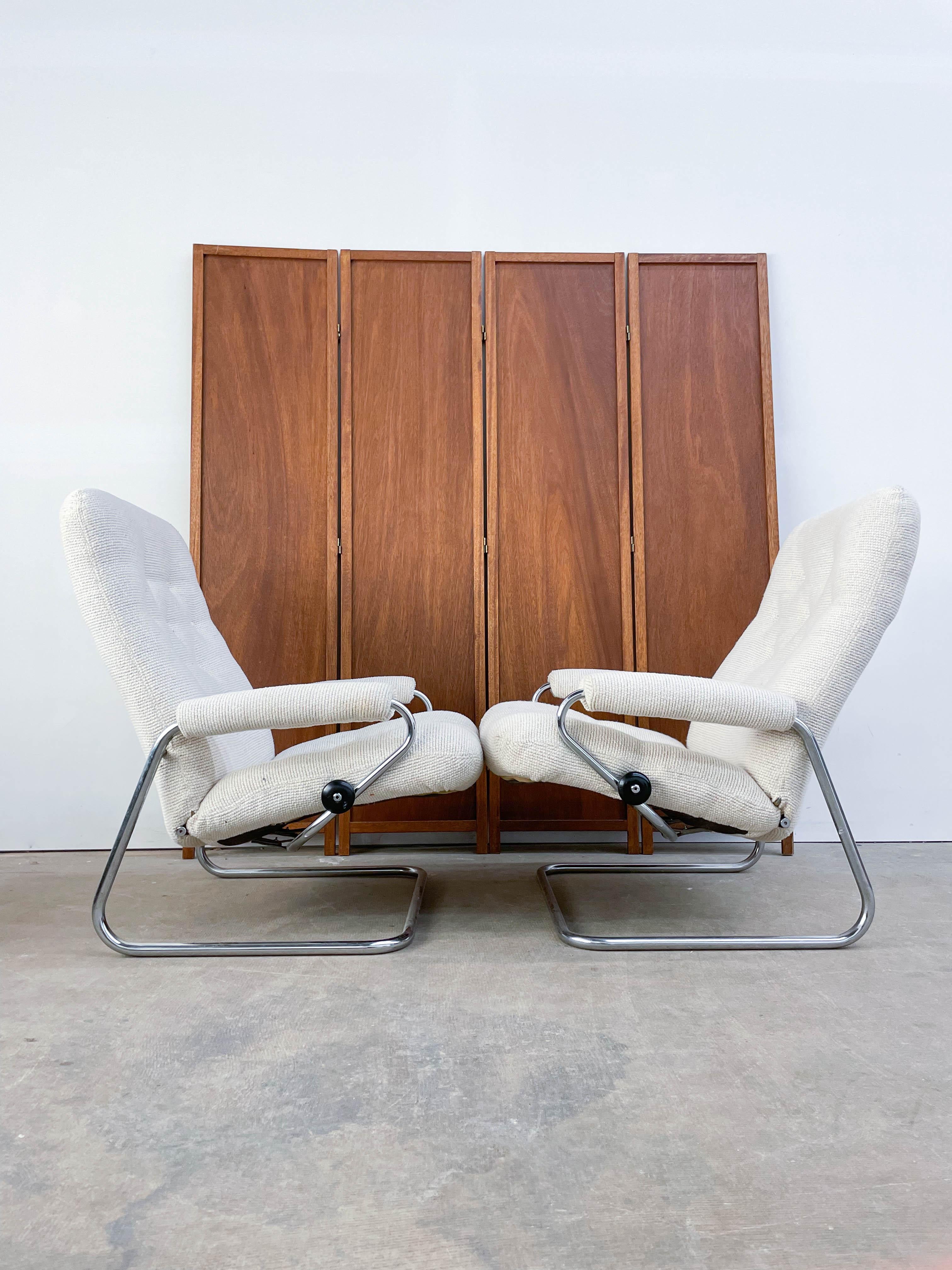 20th Century Pair of Ekornes 1970s Recliners with Ottomans