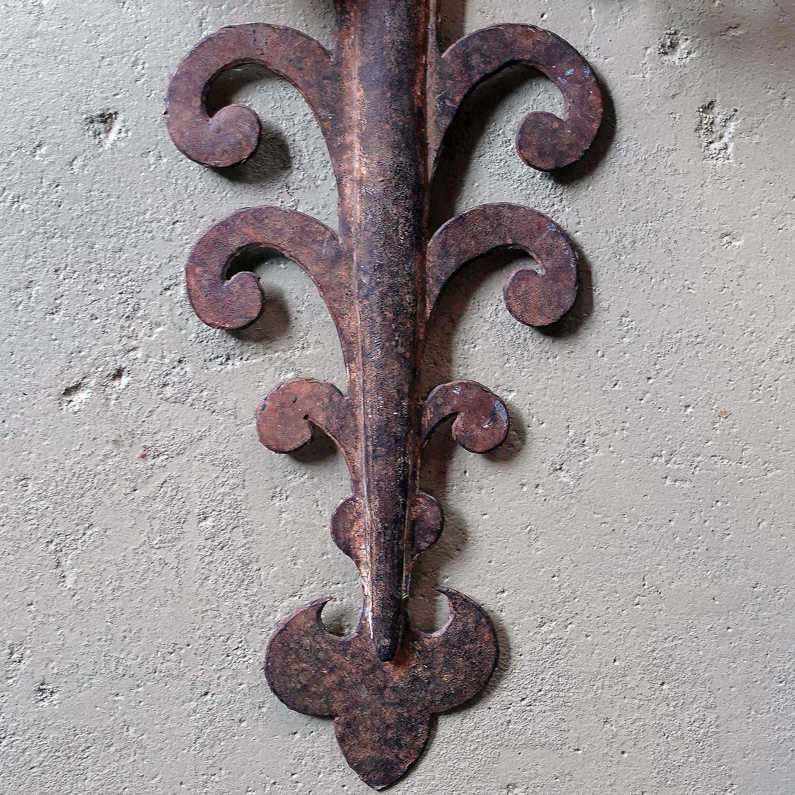 Pair of Electrified 18th century Wrought Iron European Wall Sconces For Sale 1