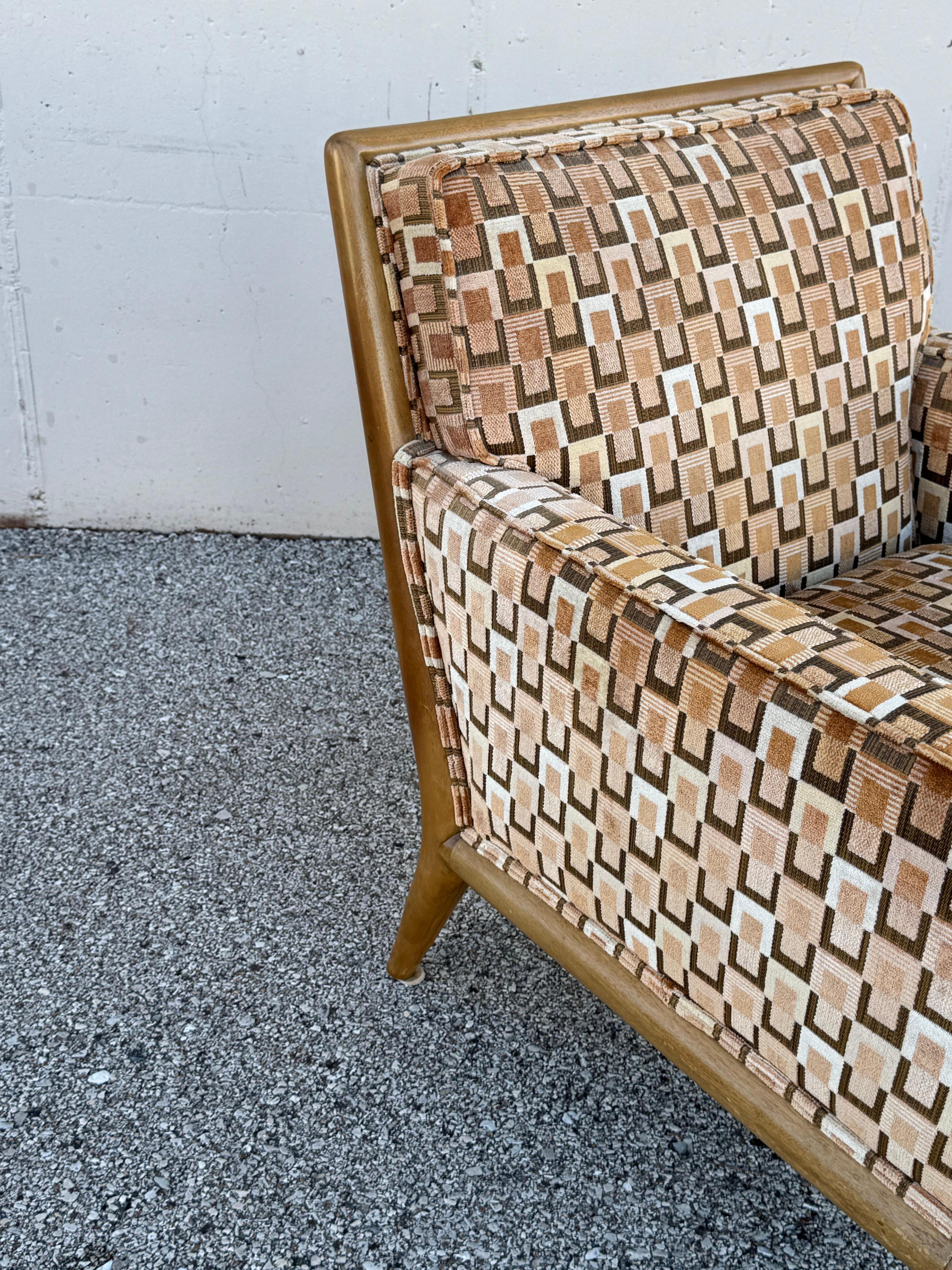 Pair of Elegant 1950s T.H. Robsjohn-Gibbings for Widdicomb Lounge Chairs en venta 2