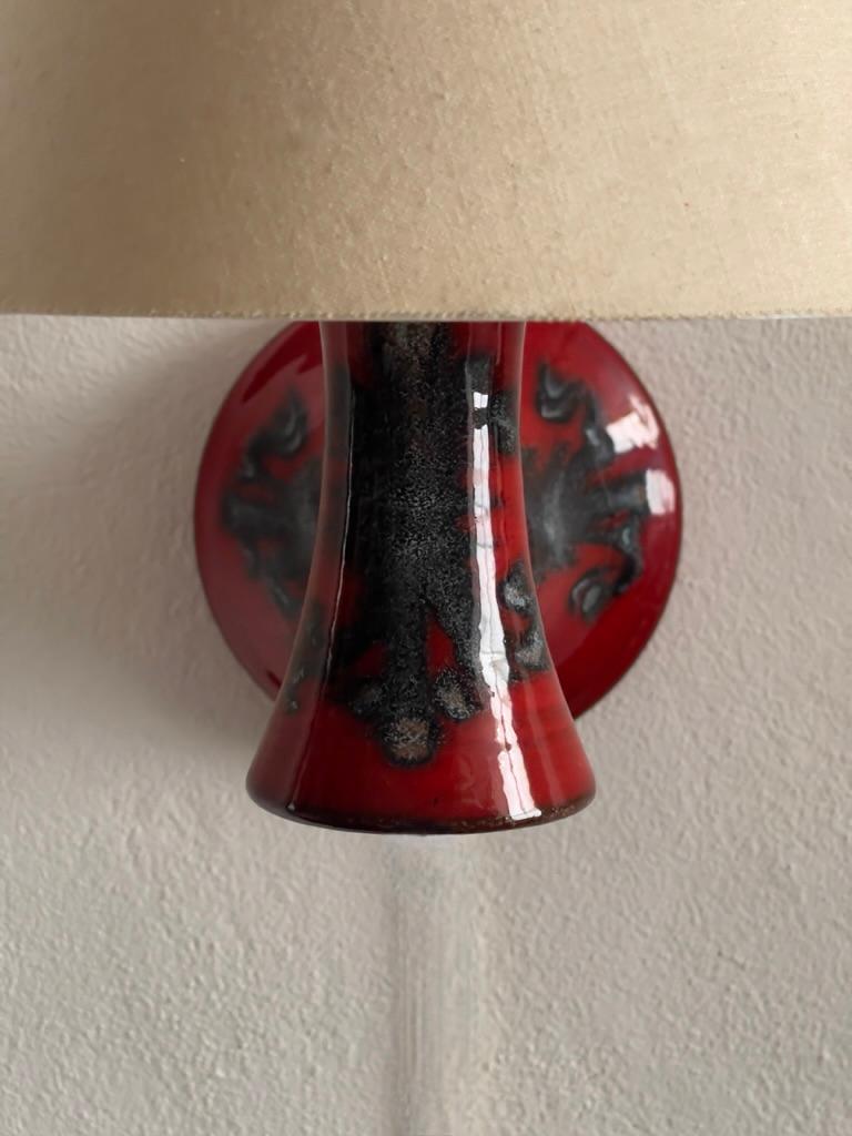 Pair of Elegant 1960s Danish Ceramic Wall Lights with Green and Red Glaze In Excellent Condition In København K, 84