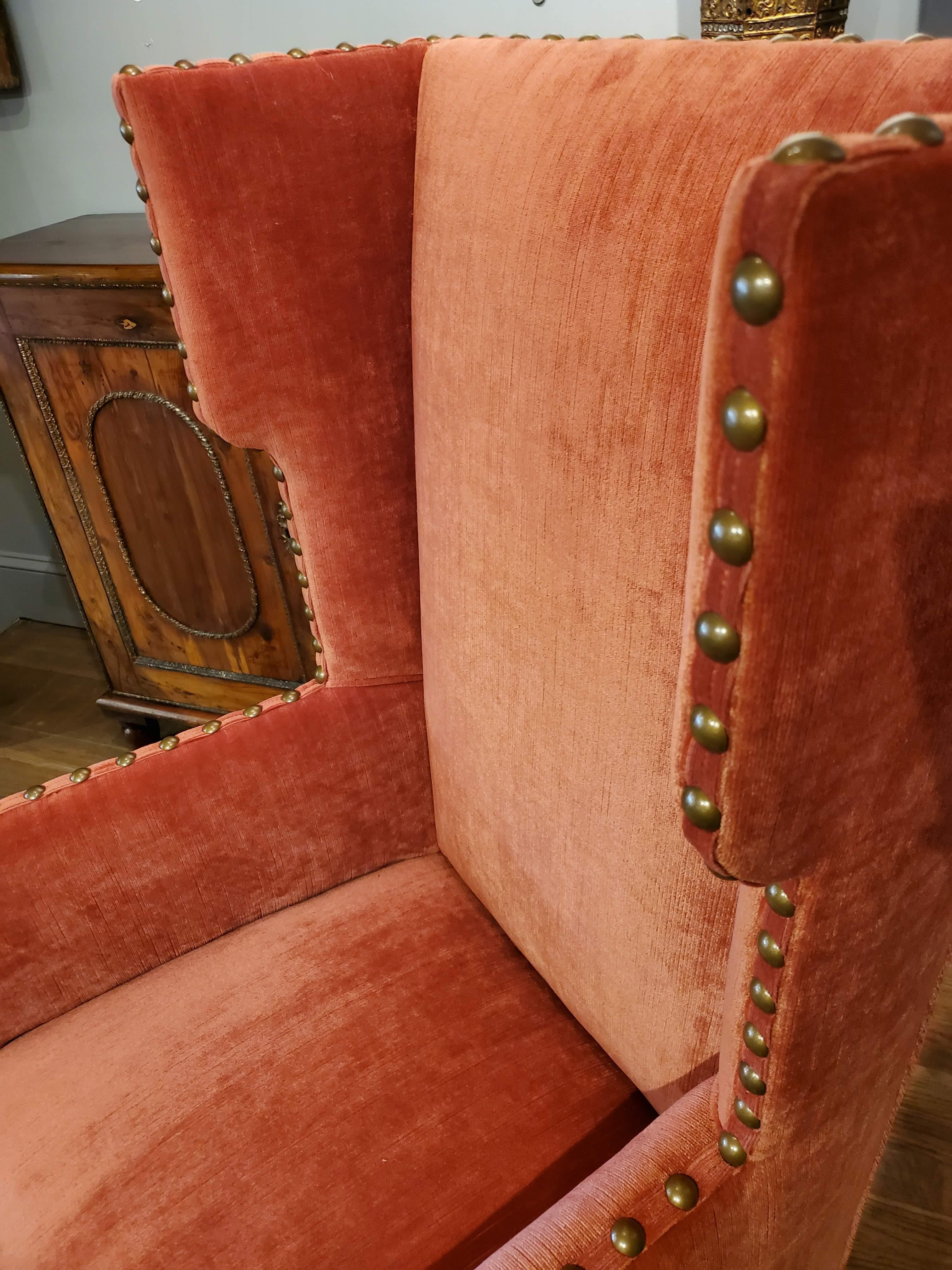 Pair of Elegant 19th Century English Red Velvet Wing Chairs In Good Condition In Middleburg, VA