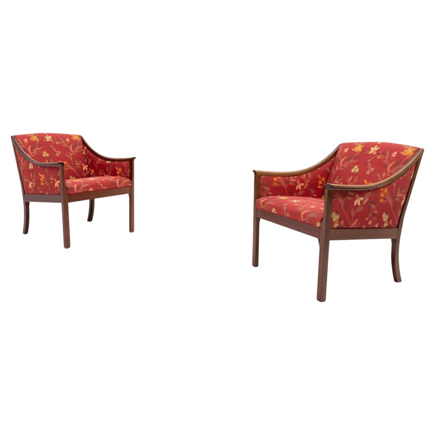 Pair of elegant armchairs by Ole Wanscher for P. Jeppensen, 1960’s Denmark For Sale