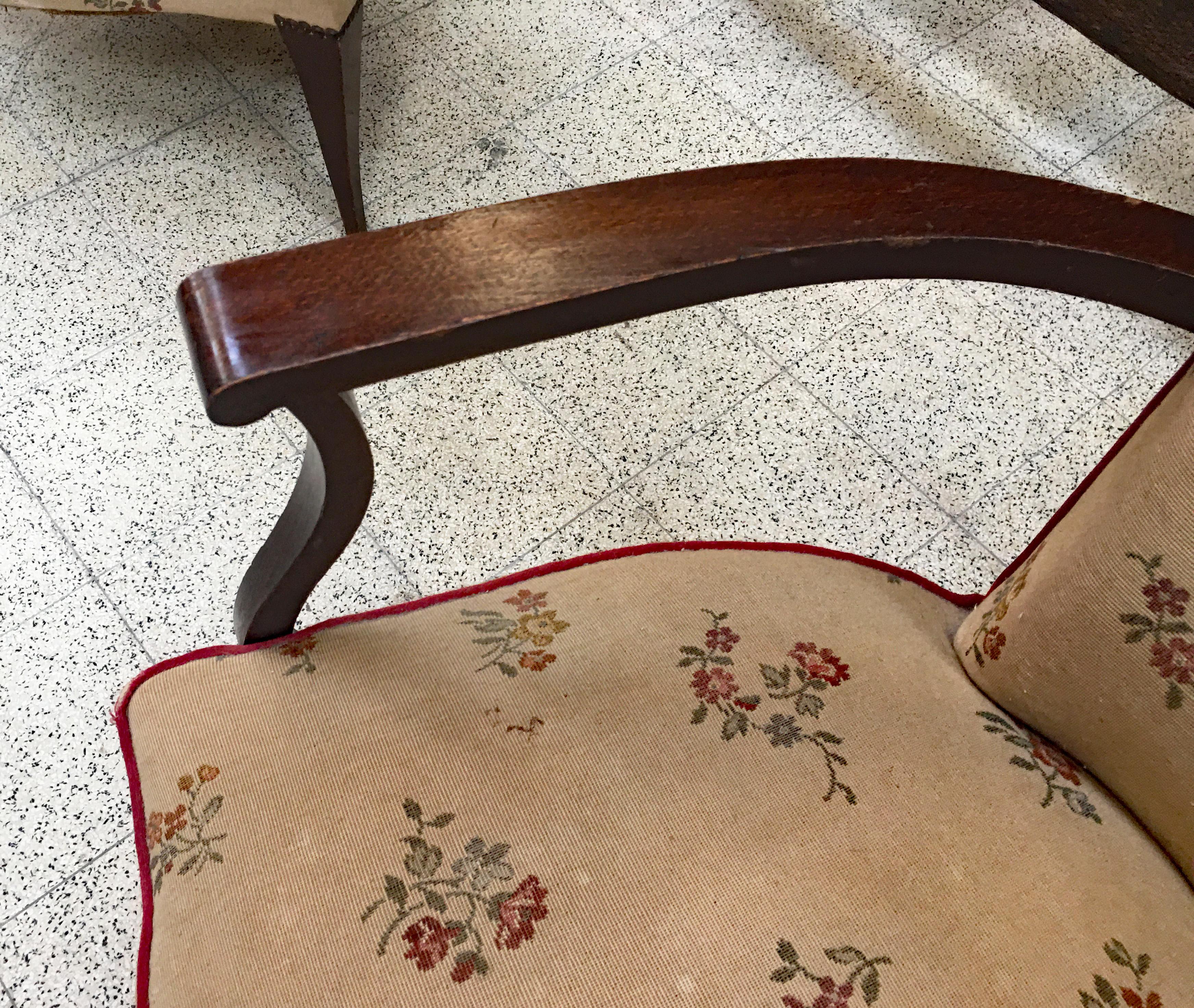 Pair of Elegant Art Deco Armchairs, circa 1940/1950 For Sale 4