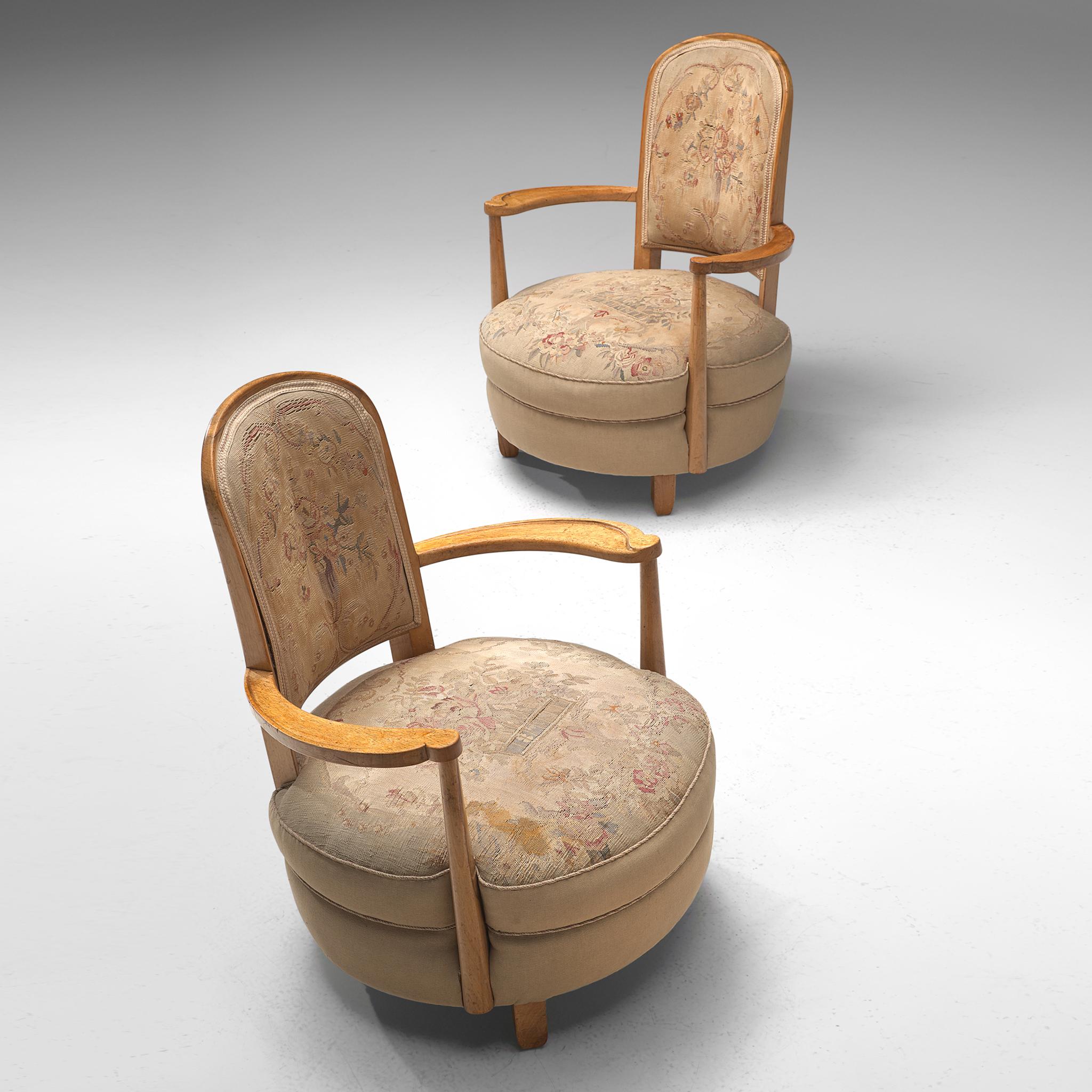Pair of Elegant Art Deco Armchairs with Original Floral Upholstery In Good Condition In Waalwijk, NL