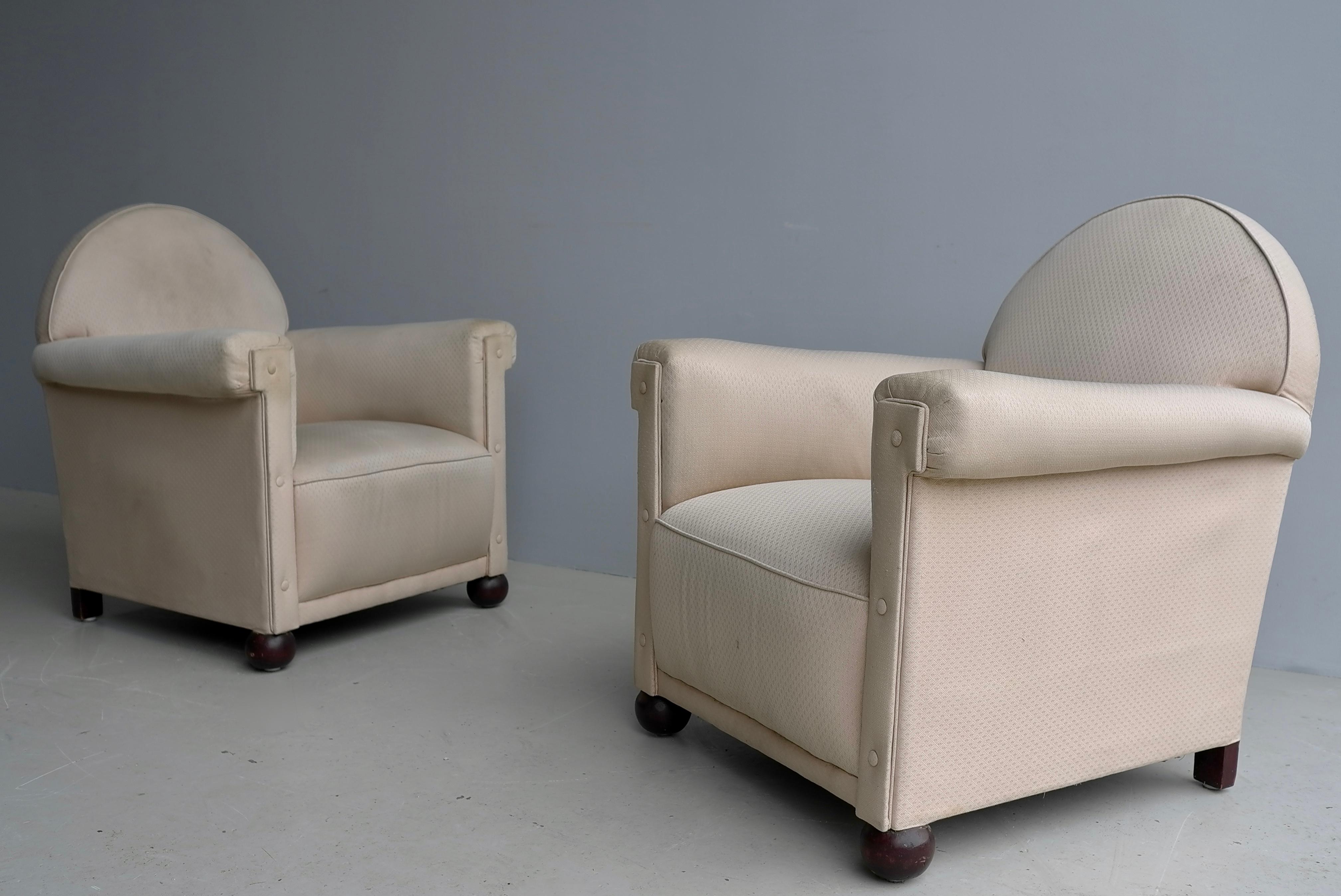 French Pair of Elegant Art Deco Club Armchairs, France 1930's