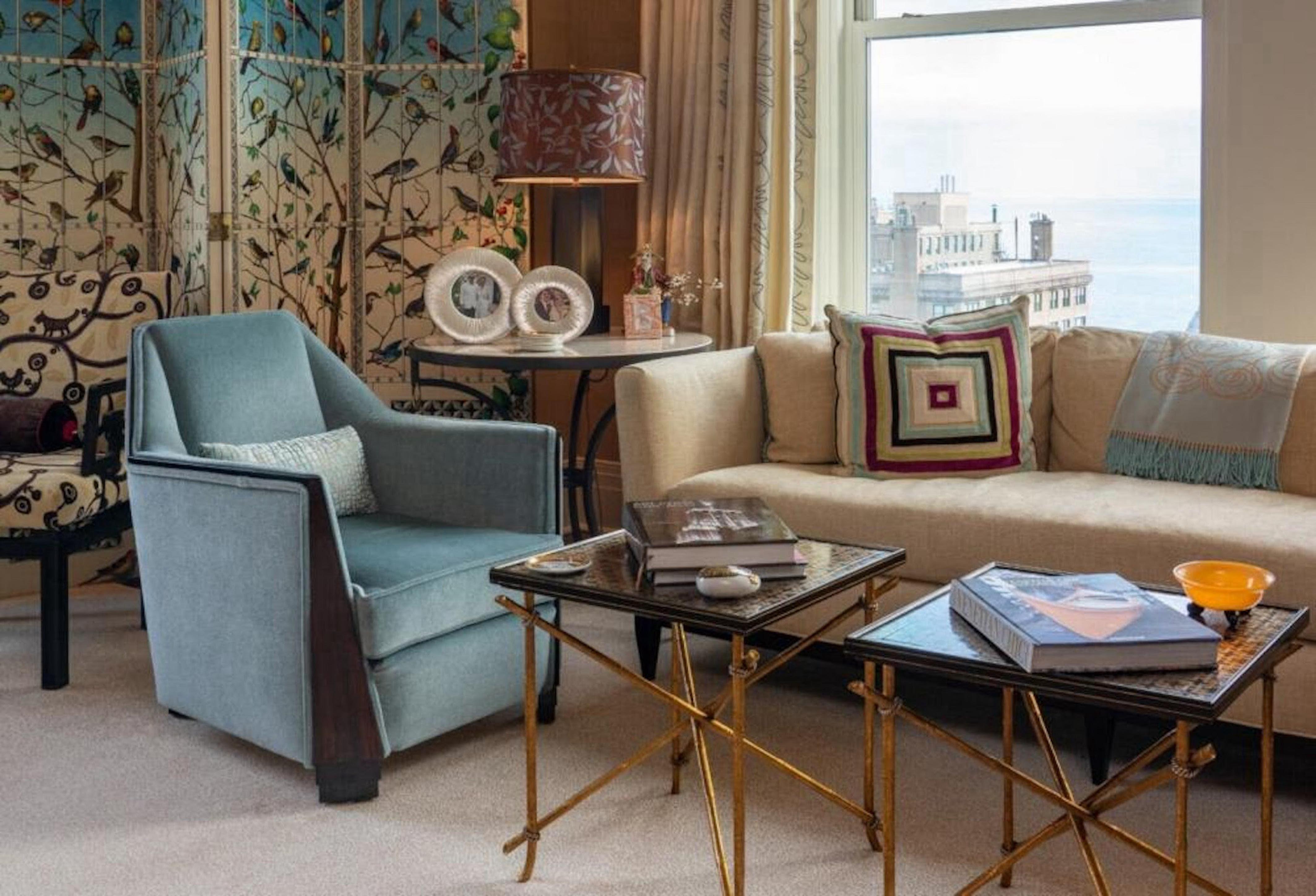 Bois de rose Paire d'Elegants  Chaises longues Art déco en ébène de Macassar de Maison Dominique en vente