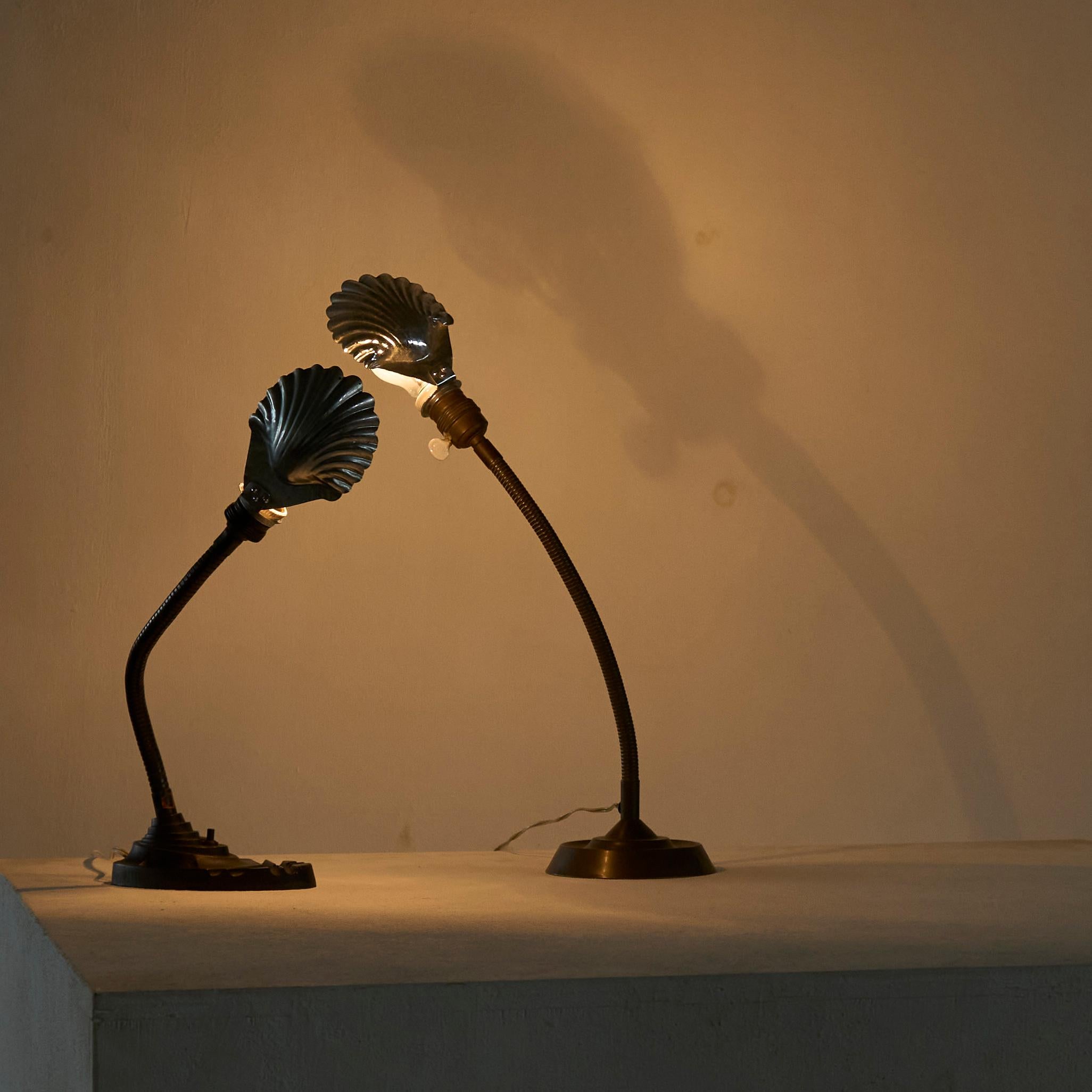 20th Century Pair of Elegant Art Deco Shell Shade Table Lamps Belgium 1930s For Sale