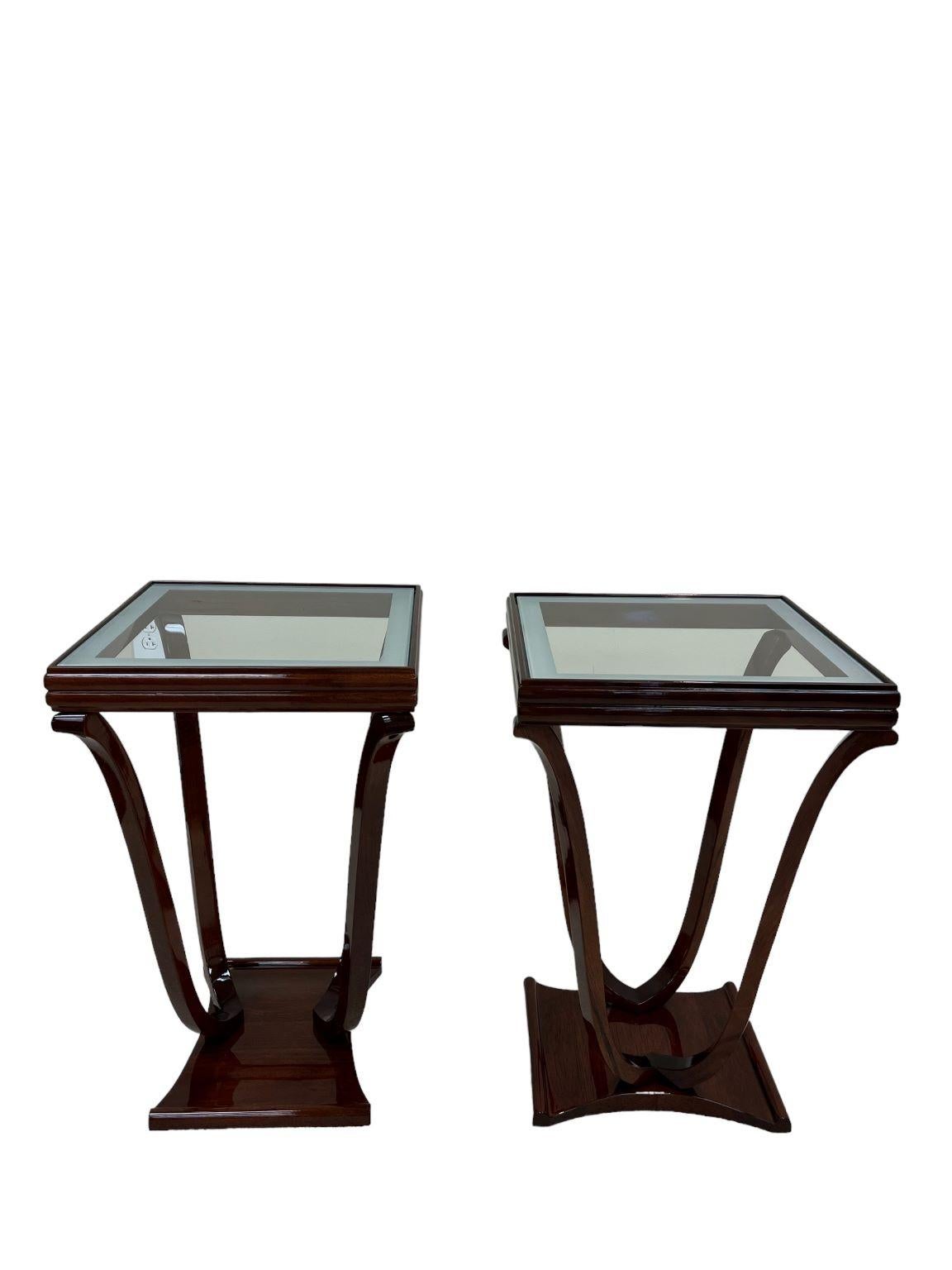 Pair of Elegant Art Deco Tulip Shaped Glass Top End Tables American C.1930's In Excellent Condition In Bernville, PA
