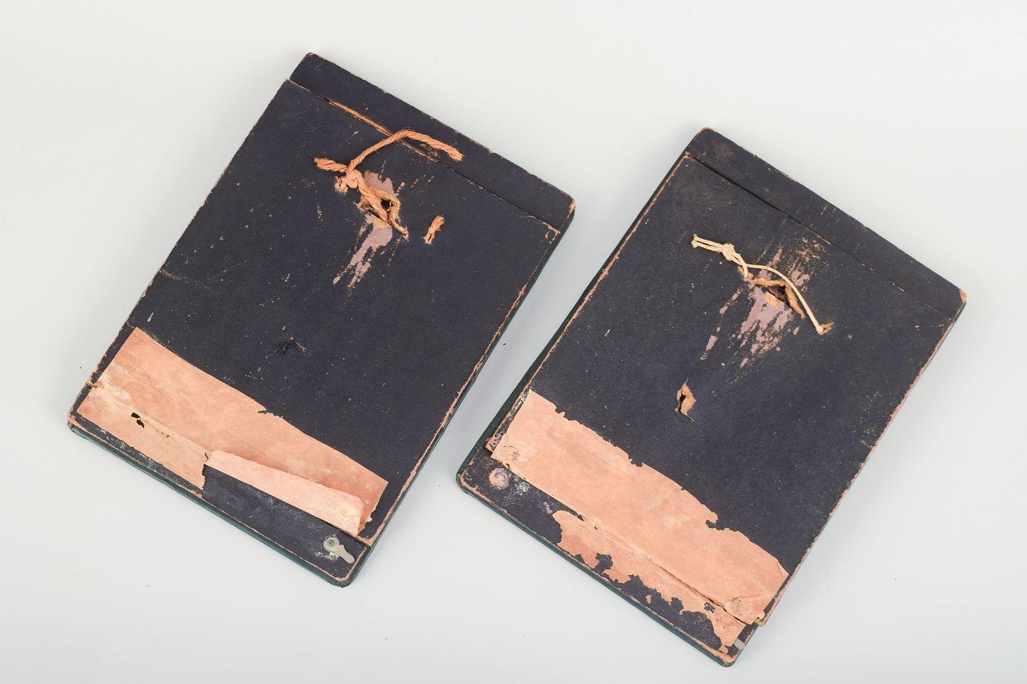 Pair of elegant Art Nouveau picture frames with woman's head, c. 1900. In Good Condition For Sale In København, Copenhagen