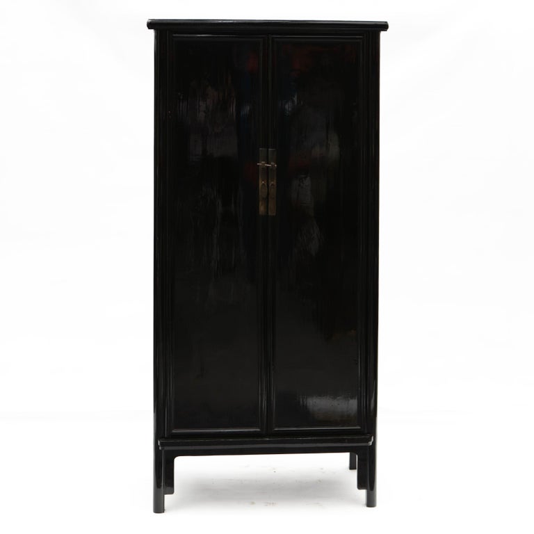 Chinese Walnut Shelf From Jiangsu - 19th Century Chinese Walnut Shelf From Jiangsu - 19th Century