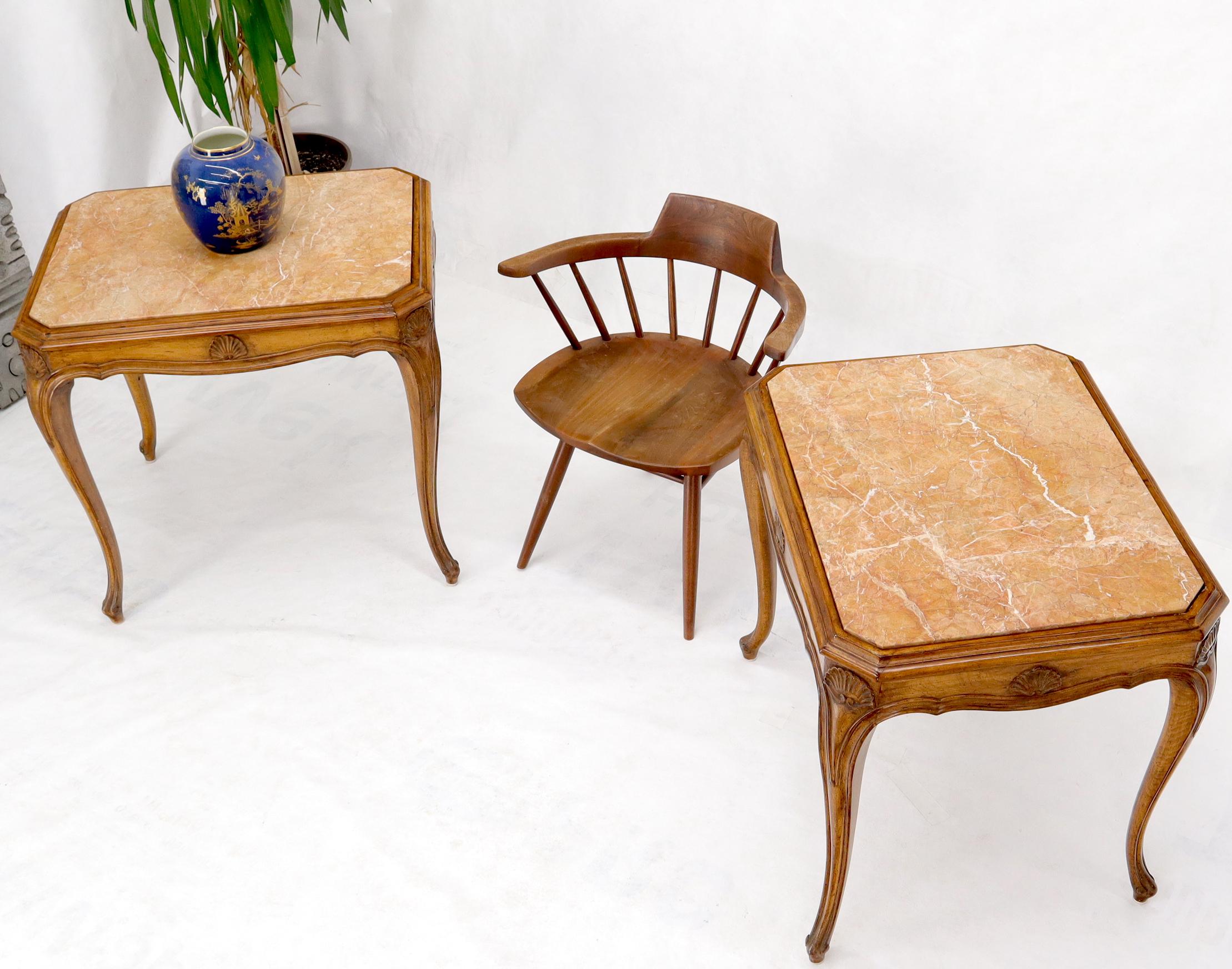 French Provincial Pair of Elegant Carved Wood Rouge Marge Top End Lamp Tables Stands