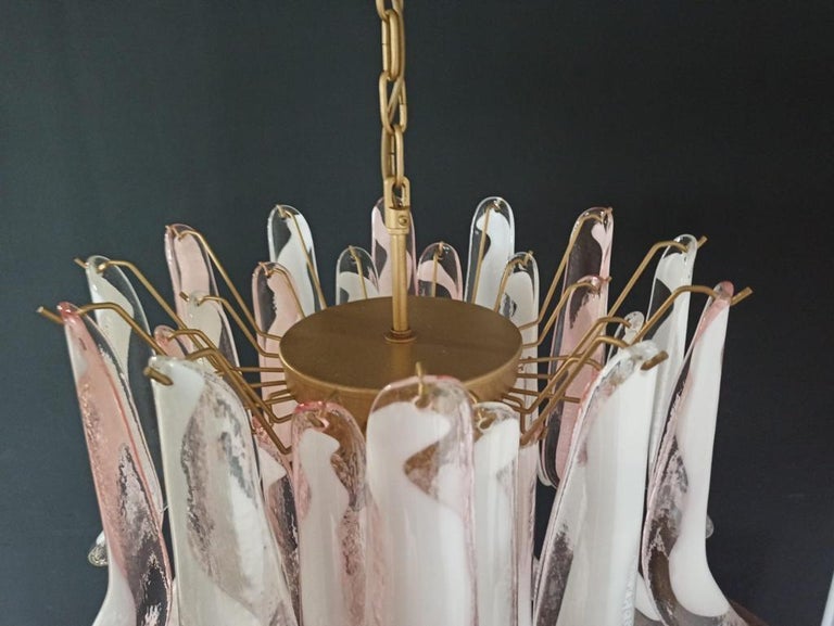 Pair of Elegant Chandeliers White and Pink Petals, Murano, 1990 For Sale 11