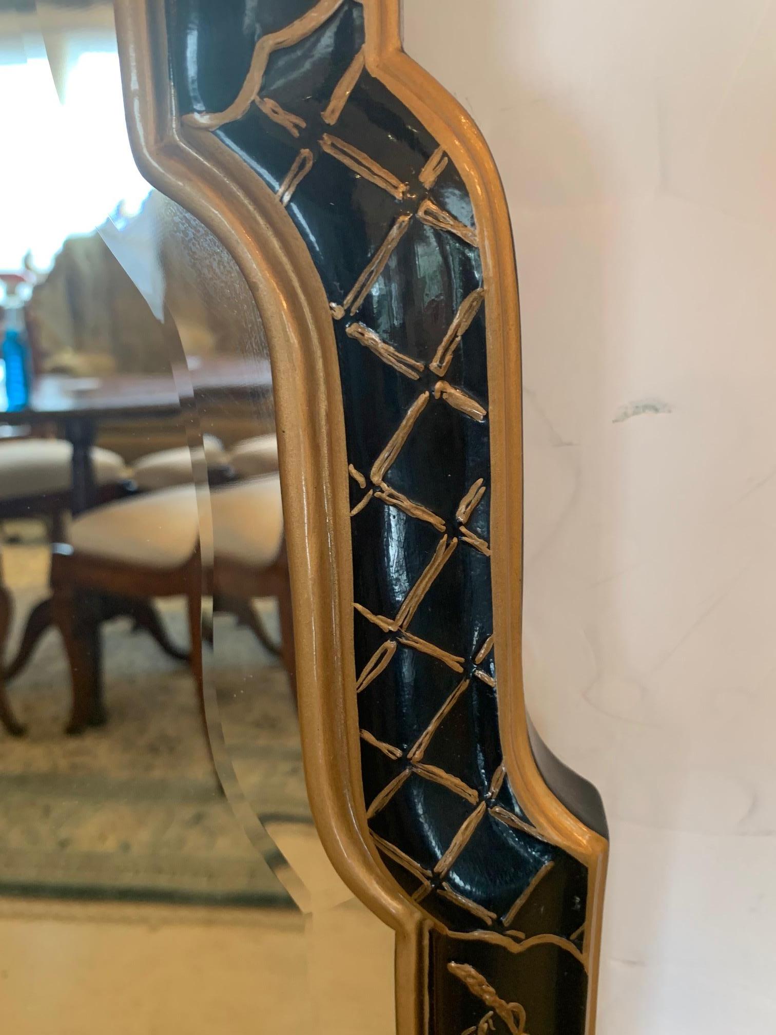 Pair of Elegant Chinoiserie Laquered Hand Painted Mirrors In Good Condition For Sale In Hopewell, NJ