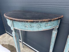Paire d'élégantes tables console Demi lune, style Gustavien bleu et noir