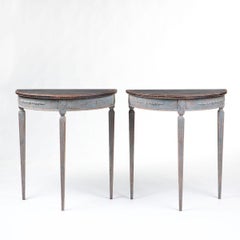 Paire d'élégantes tables console Demi lune, style Gustavien, Suède