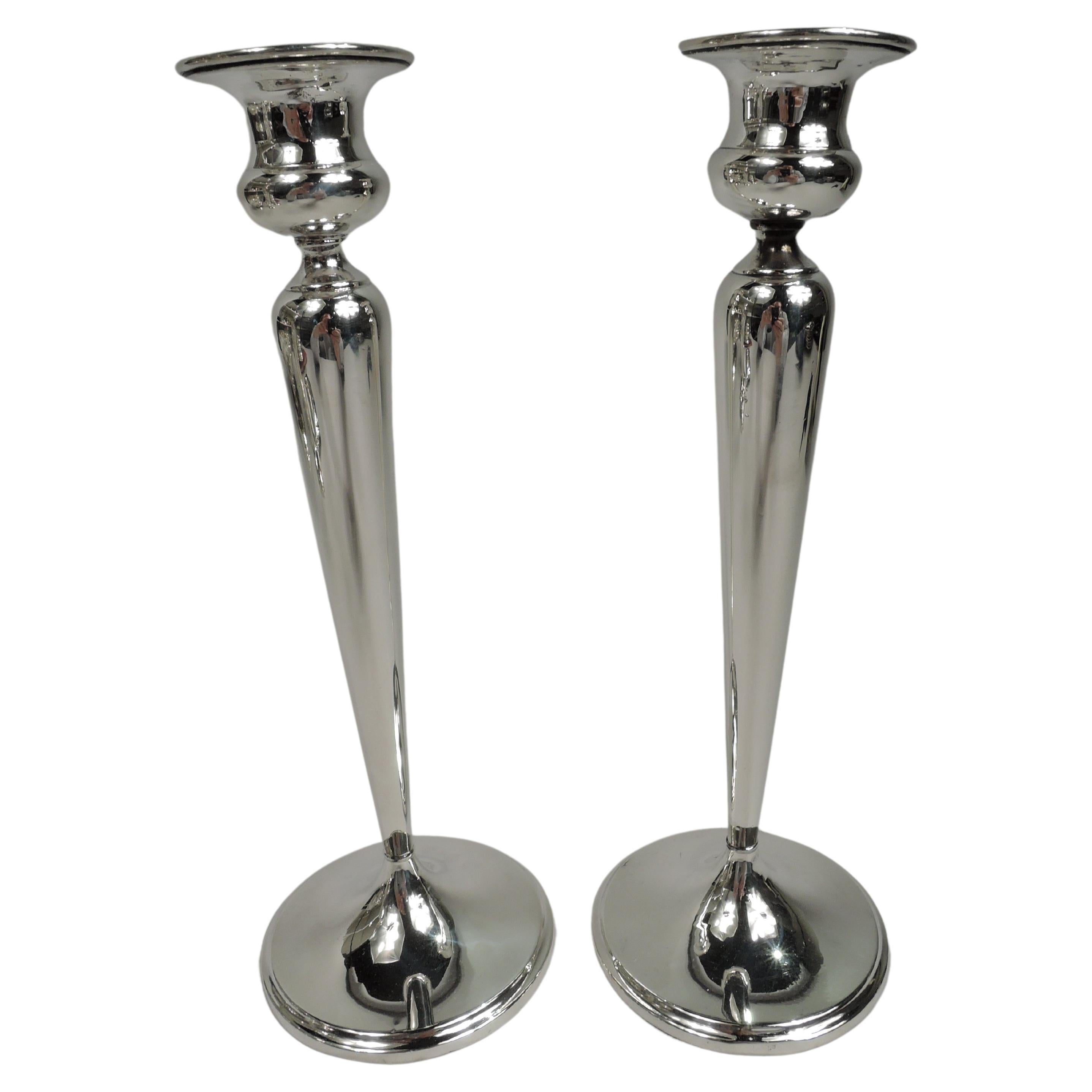 Pair of Elegant Edwardian Modern Georgian Sterling Silver Candlesticks