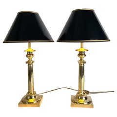 Paire d'élégantes lampes de table Empire en bronze. Début du 19e siècle