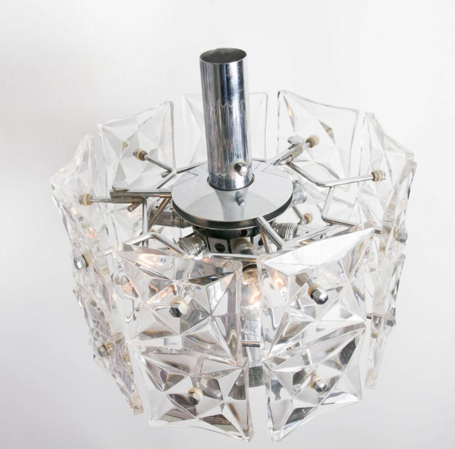 Austrian Pair of Elegant Fine Modern Kinkeldey Chandeliers, 1970 For Sale