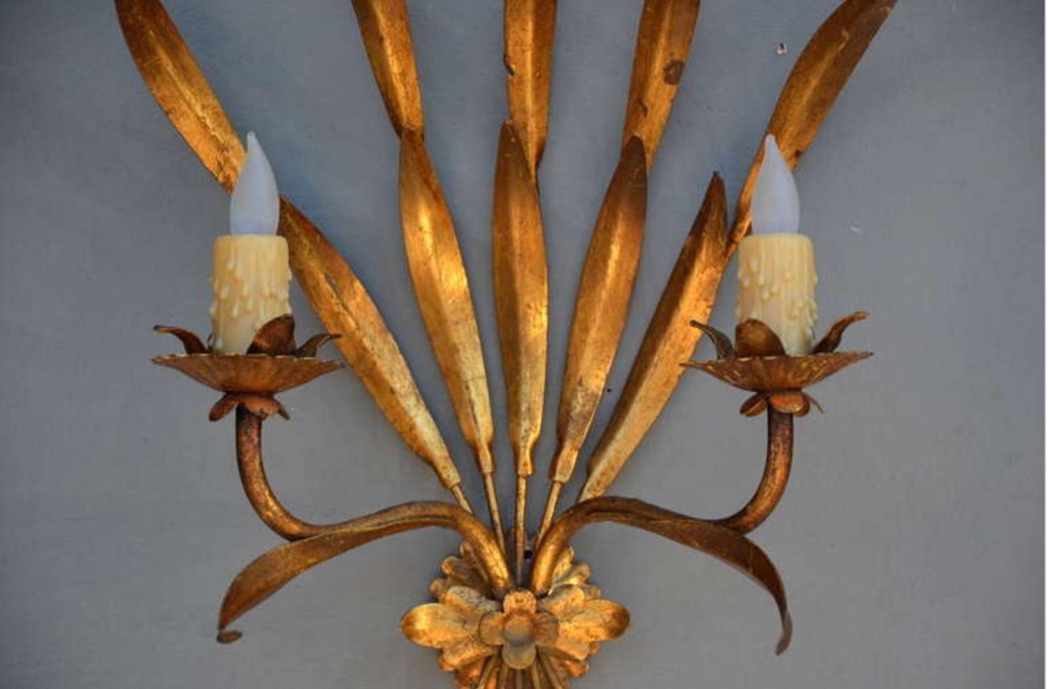 Pair of Elegant French Gilt Metal Sconces For Sale 1