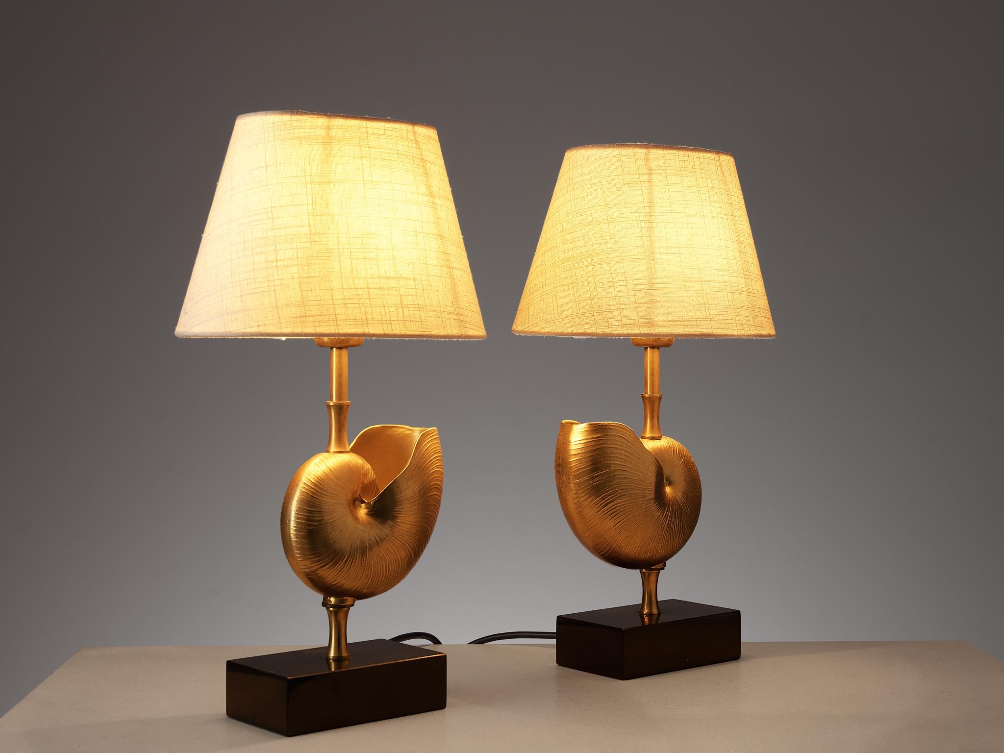 Late 20th Century Pair of Elegant French Shell Table Lamps in Brass 