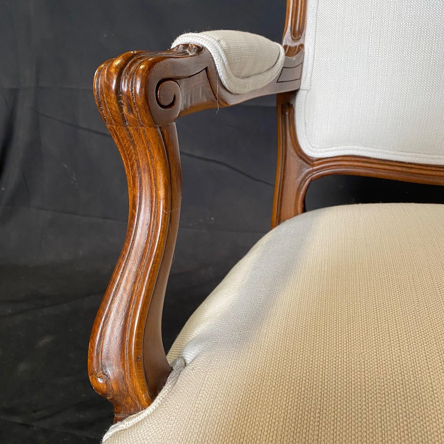 Pair of Elegant French Walnut Louis XV Armchairs  For Sale 6