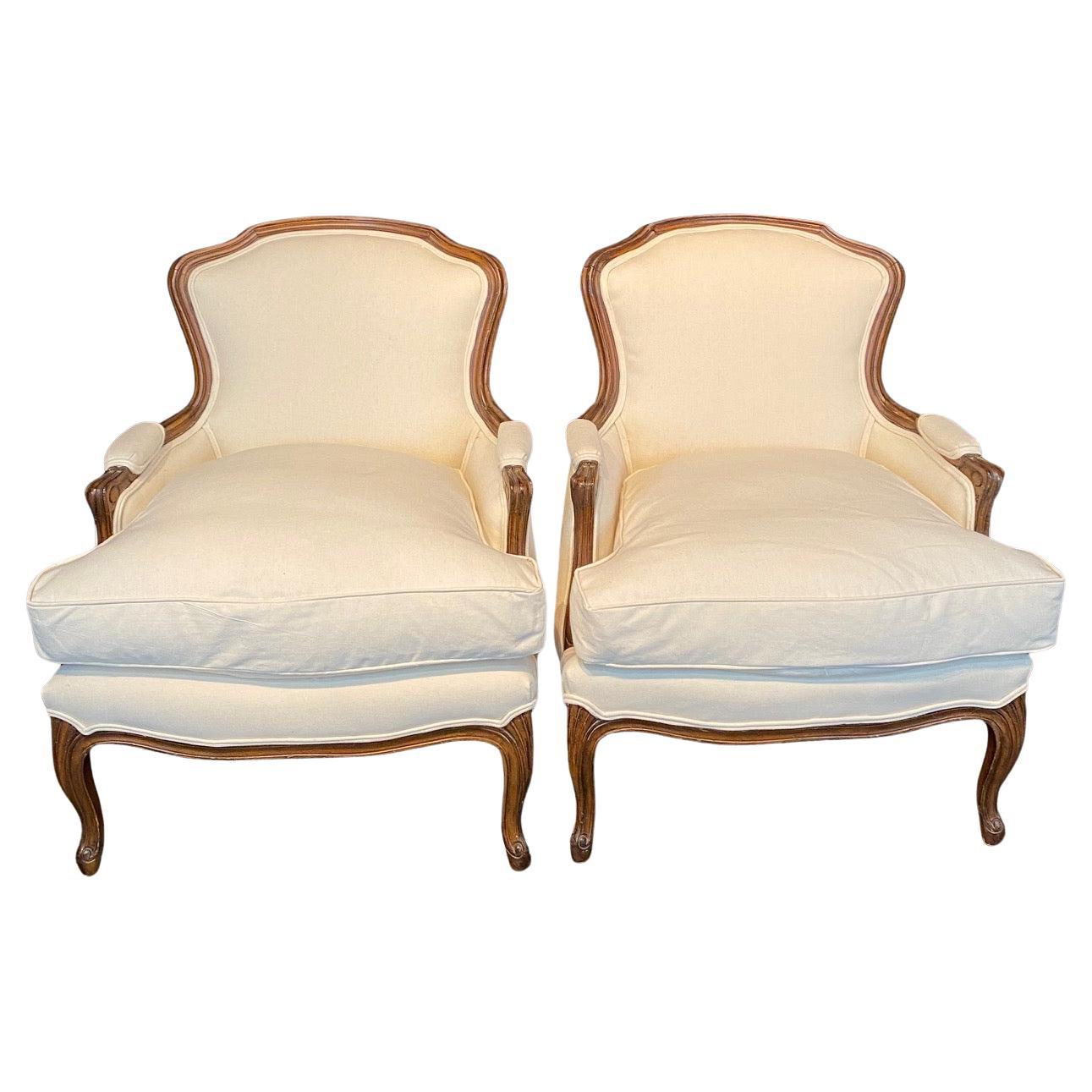 Pair of Elegant French Walnut Louis XV Bergere Chairs For Sale
