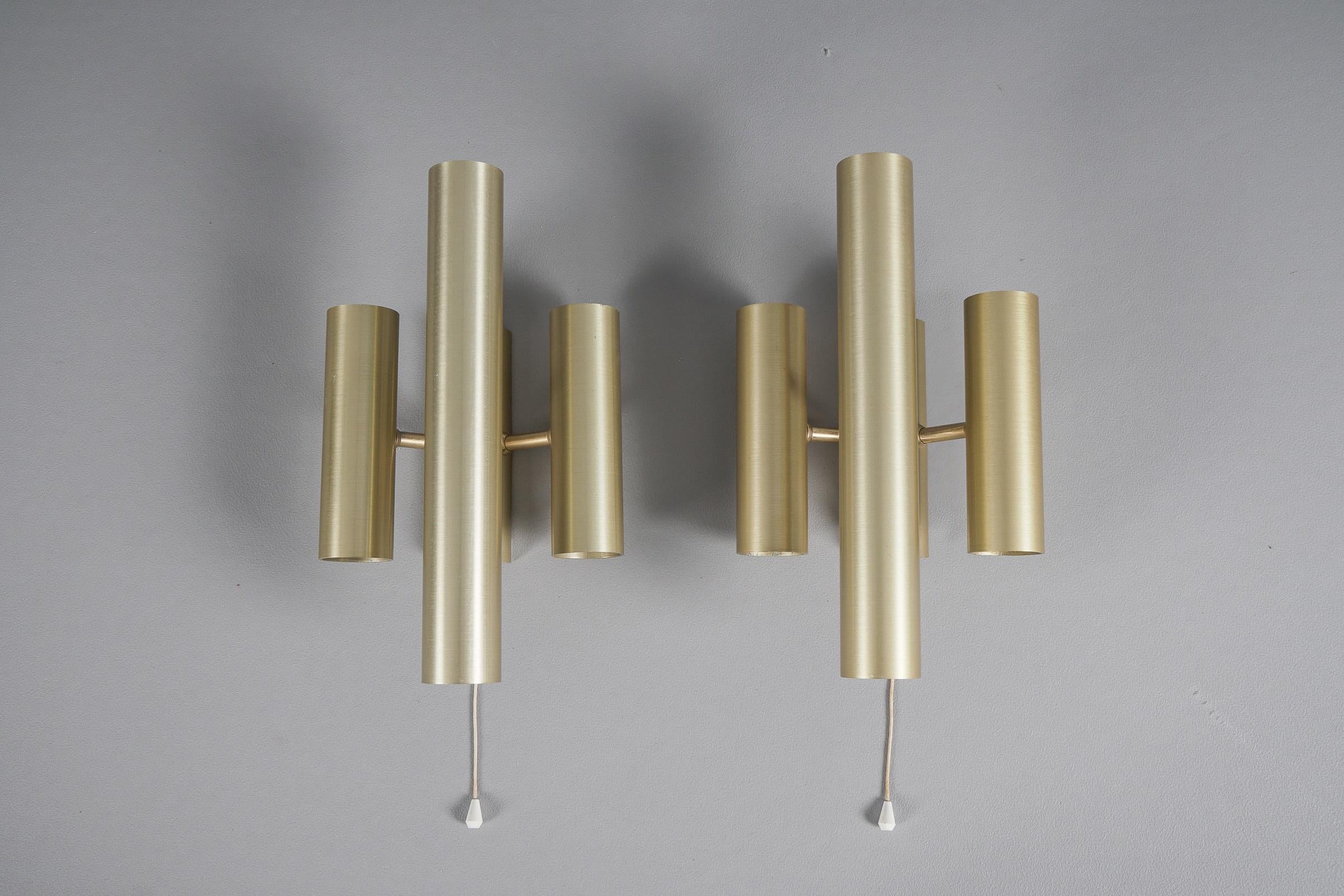 Metal Pair of Elegant Golden Wall Lamps with Six Lights For Sale