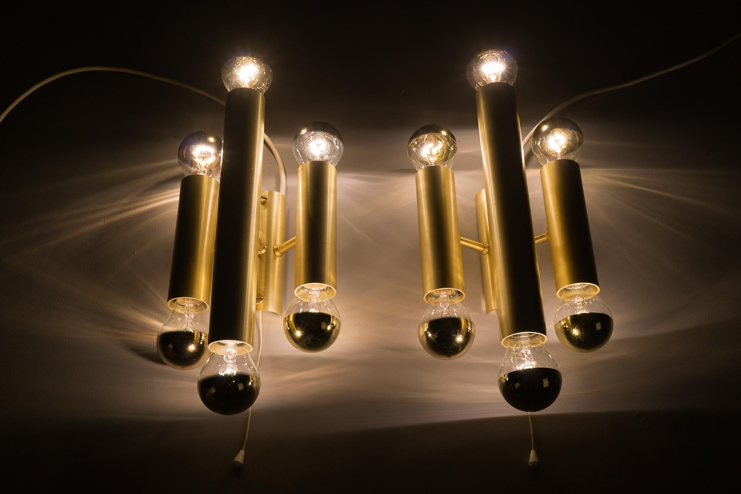 Pair of Elegant Golden Wall Lamps with Six Lights For Sale 2