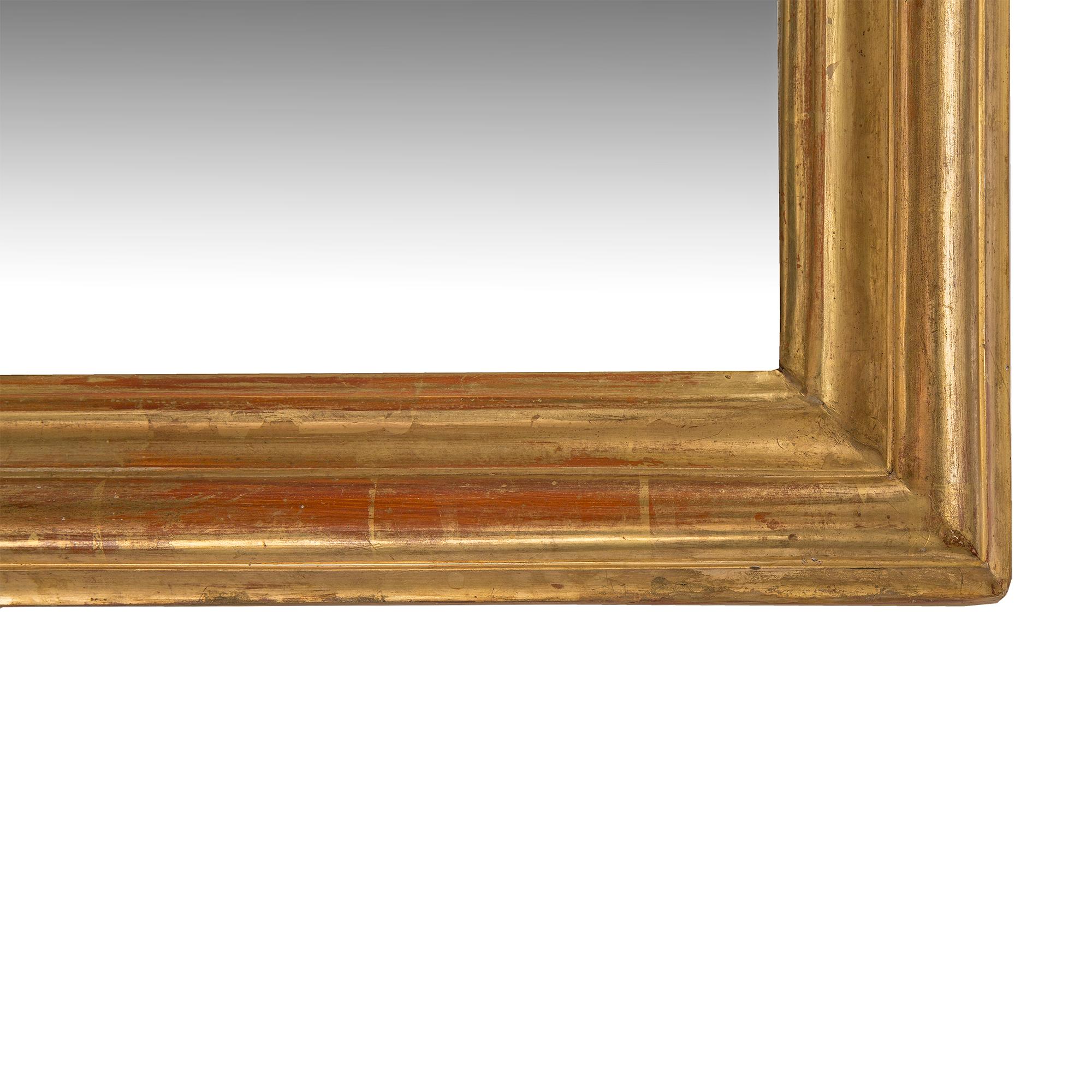 Miroir Paire d'élégants miroirs italiens horizontales en bois doré du 19ème siècle en vente