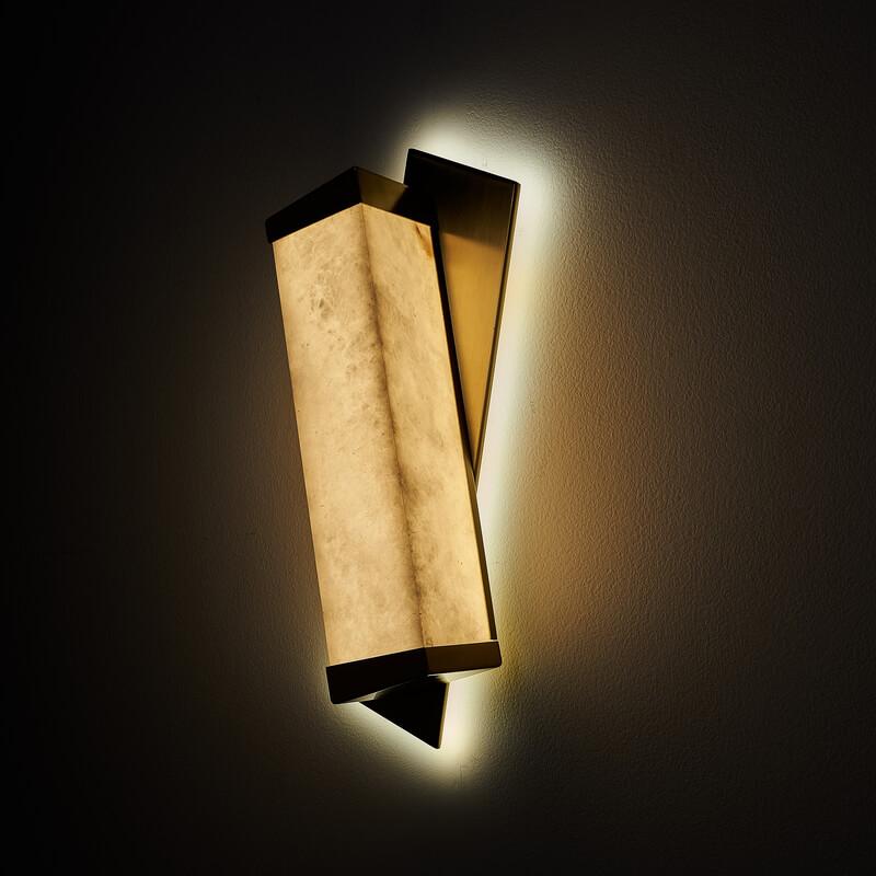 Pair of Elegant Italian Bespoke wall sconce 