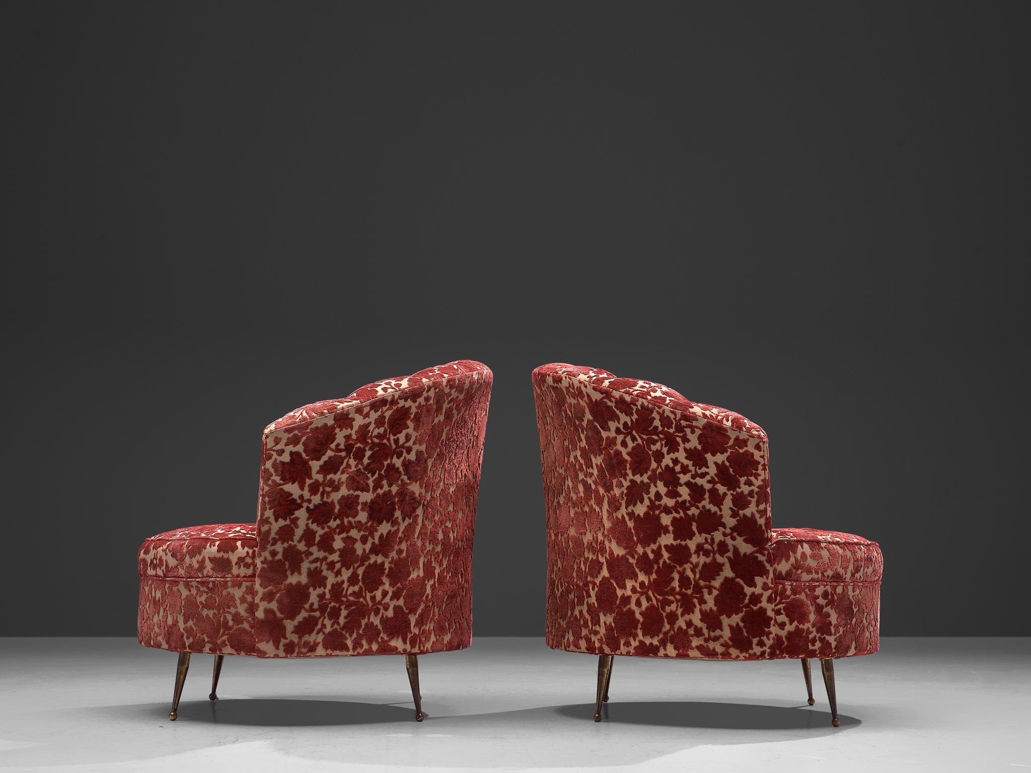 Pair of Elegant Italian Lounge Chairs in Red Floral Upholstery In Good Condition In Waalwijk, NL