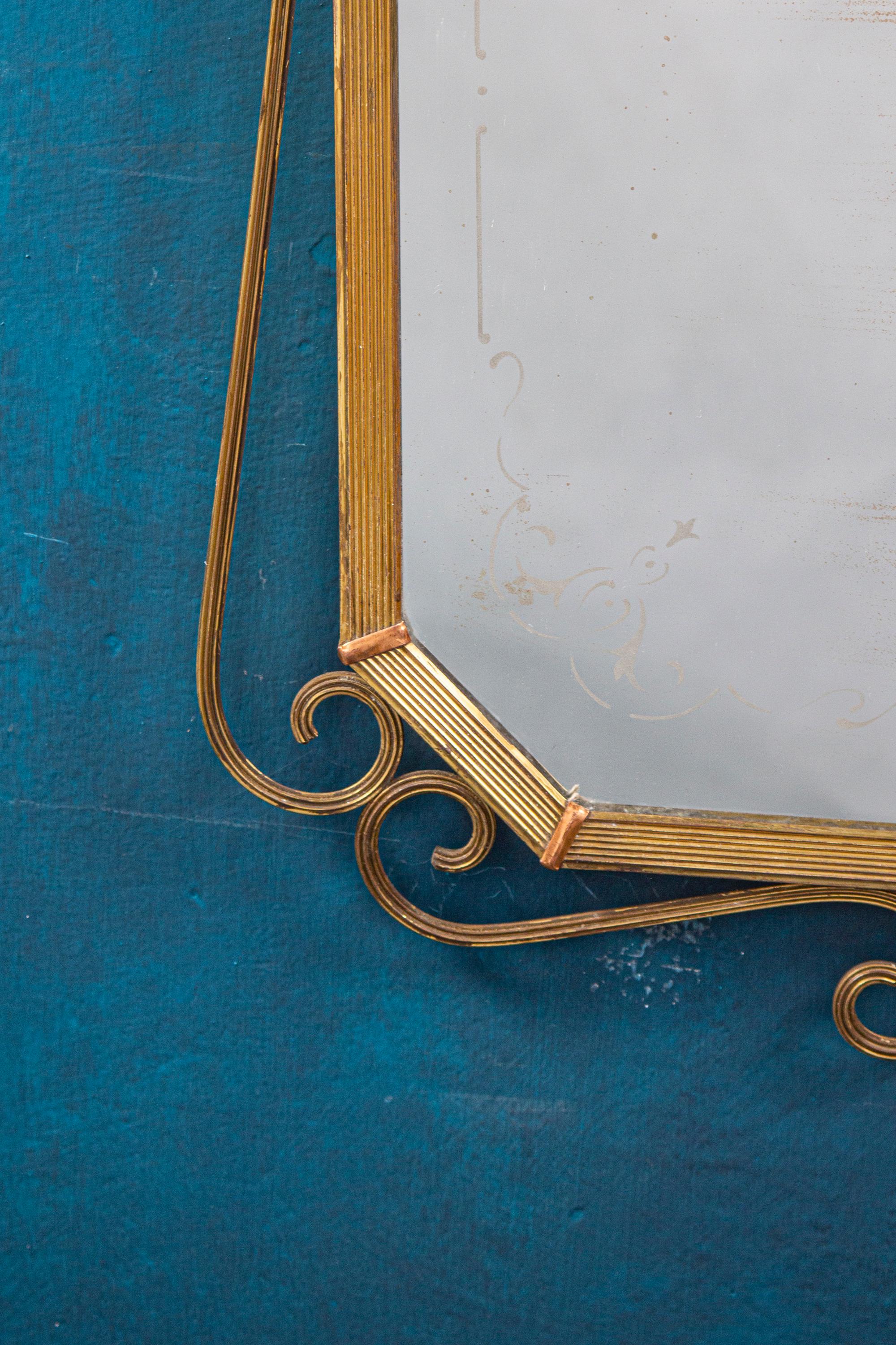 Pair of Elegant Italian  Mid -Century Brass Mirrors 1950' For Sale 3