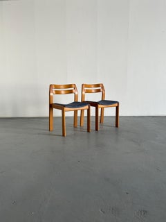 Pair of Elegant Italian Mid-Century Modern Lacquered Wood Dining Chairs, 1960s