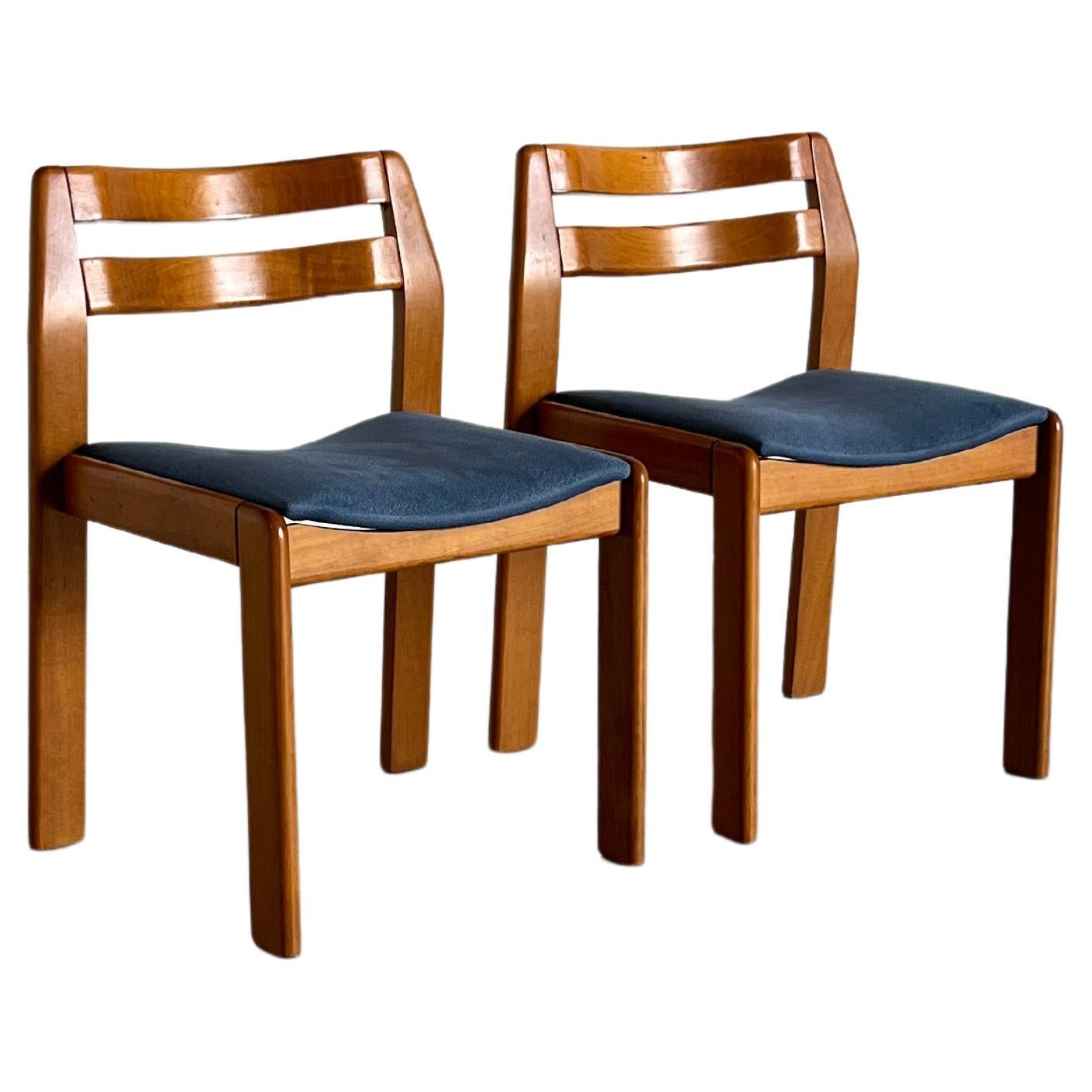Pair of Elegant Italian Mid-Century Modern Lacquered Wood Dining Chairs, 1960s For Sale