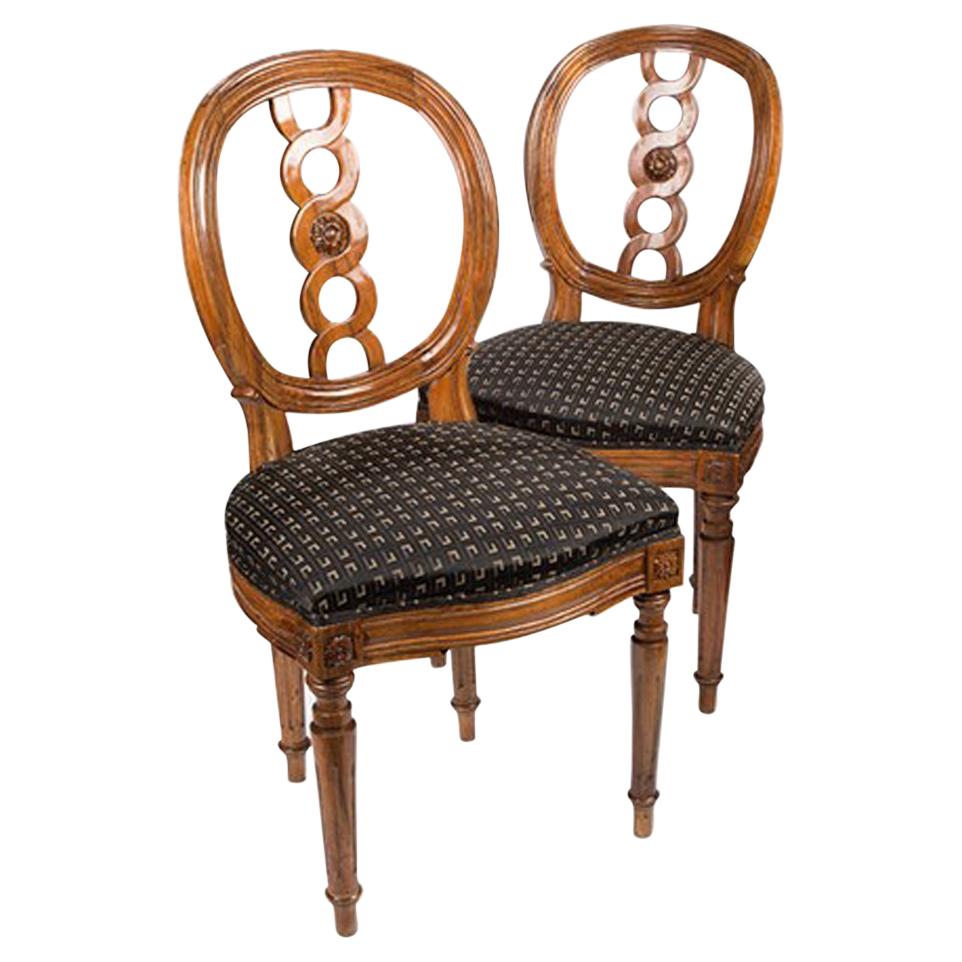 Pair of Elegant Louis-Seize Chairs, France, circa 1760, Walnut, carved, For Sale